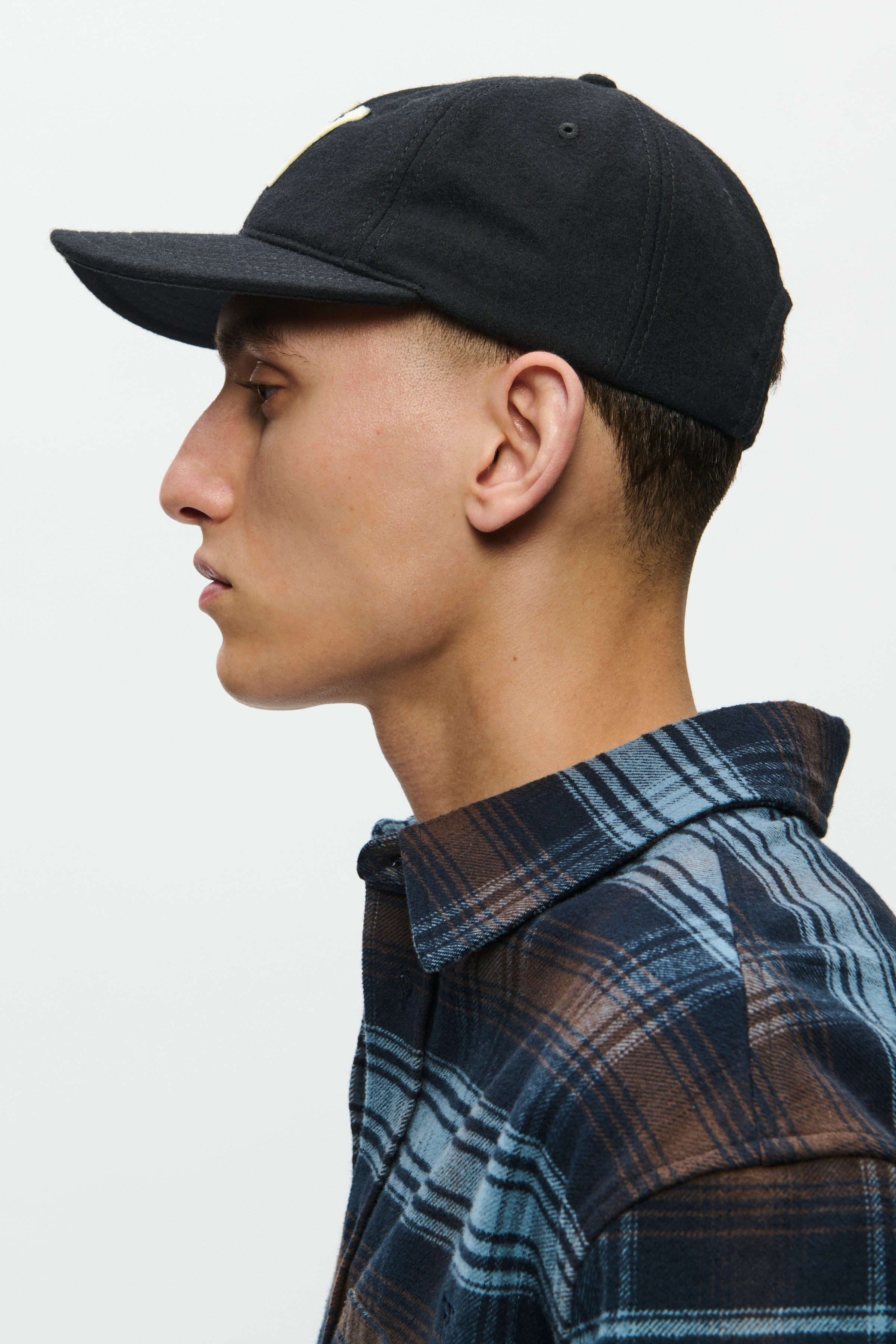 WWAA Cap LOOKBOOK DETAIL 30251593-303700