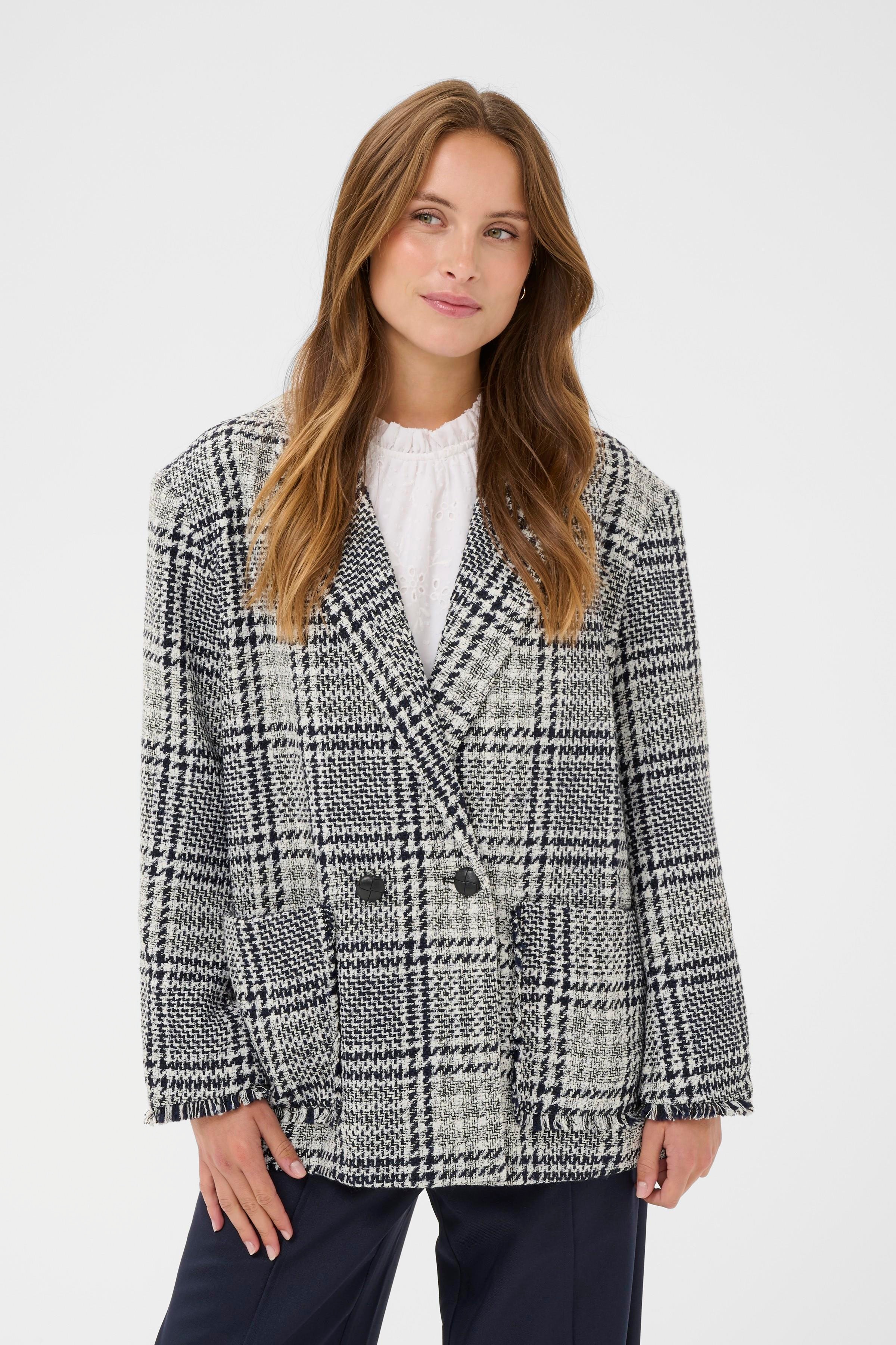 OttaSZ Coat LOOKBOOK FRONT 30514661-110605