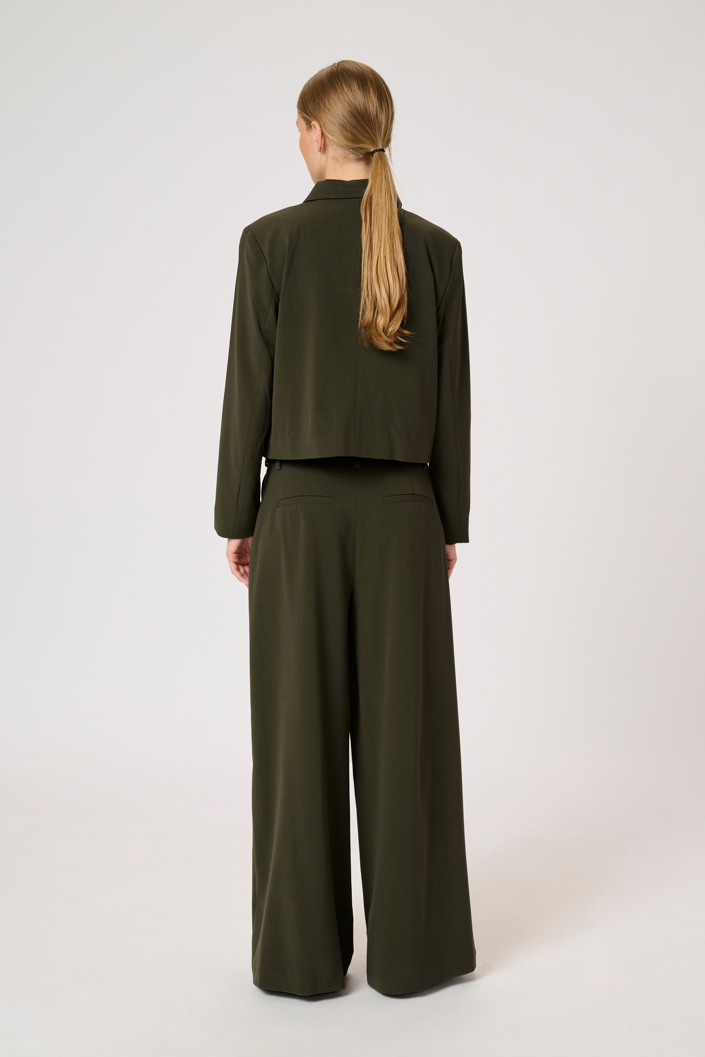 HaceMW Trousers LOOKBOOK BACK 10704868-190509