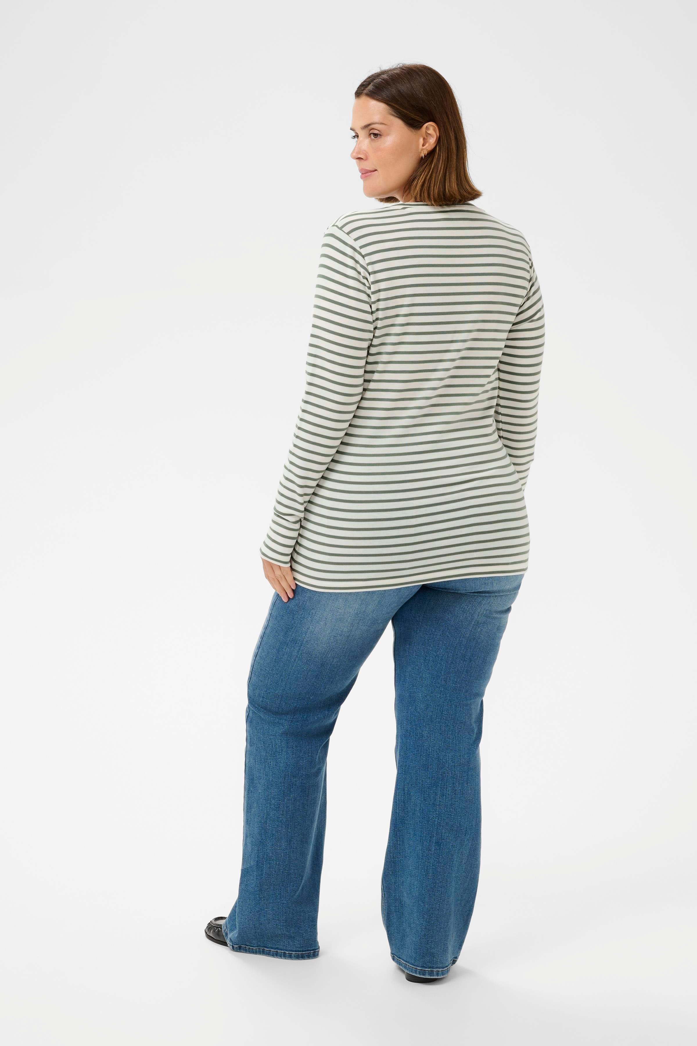 KClia T-shirt LOOKBOOK BACK 10580179-108941