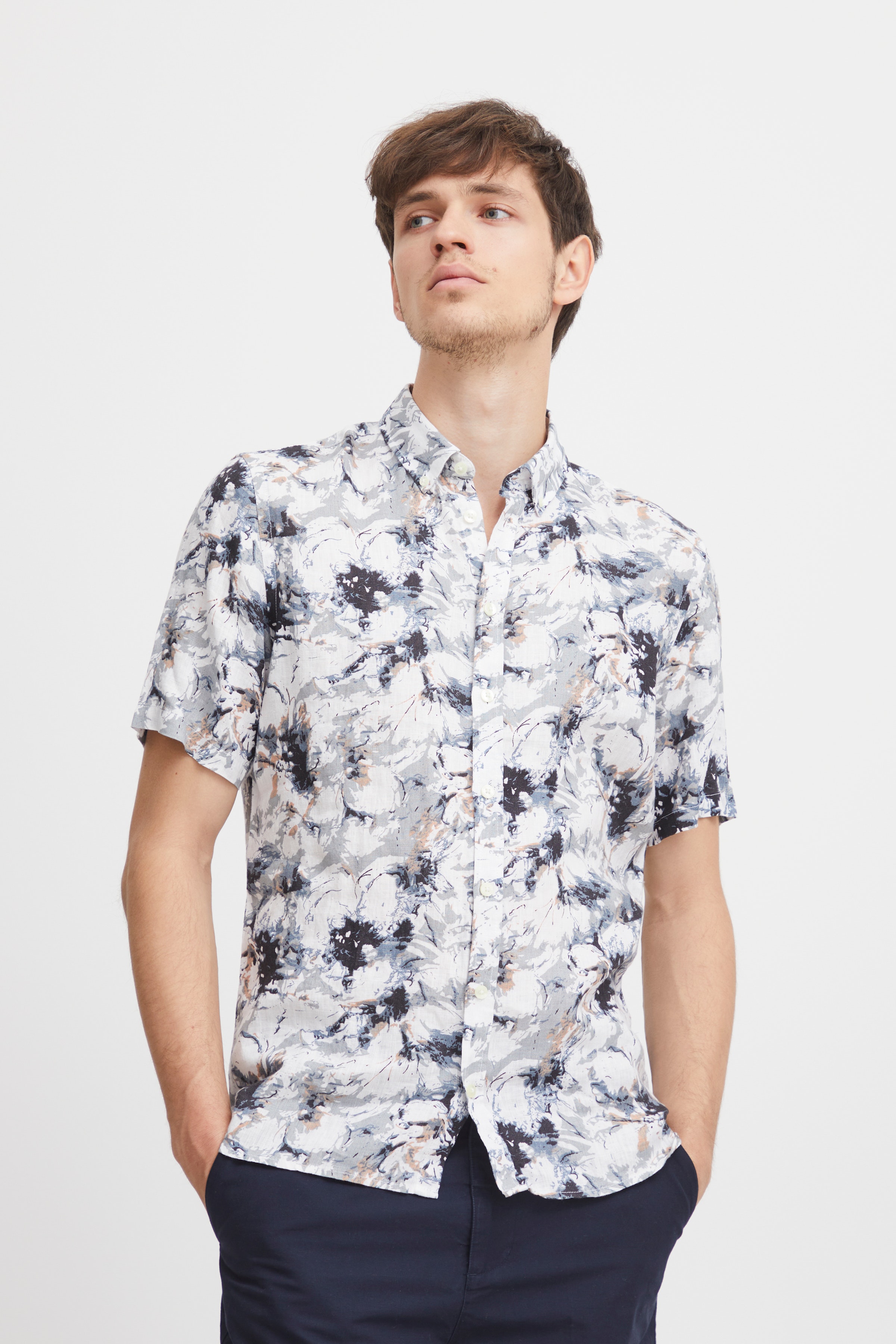 Korte mouwen shirt LOOKBOOK FRONT 20504666-110602