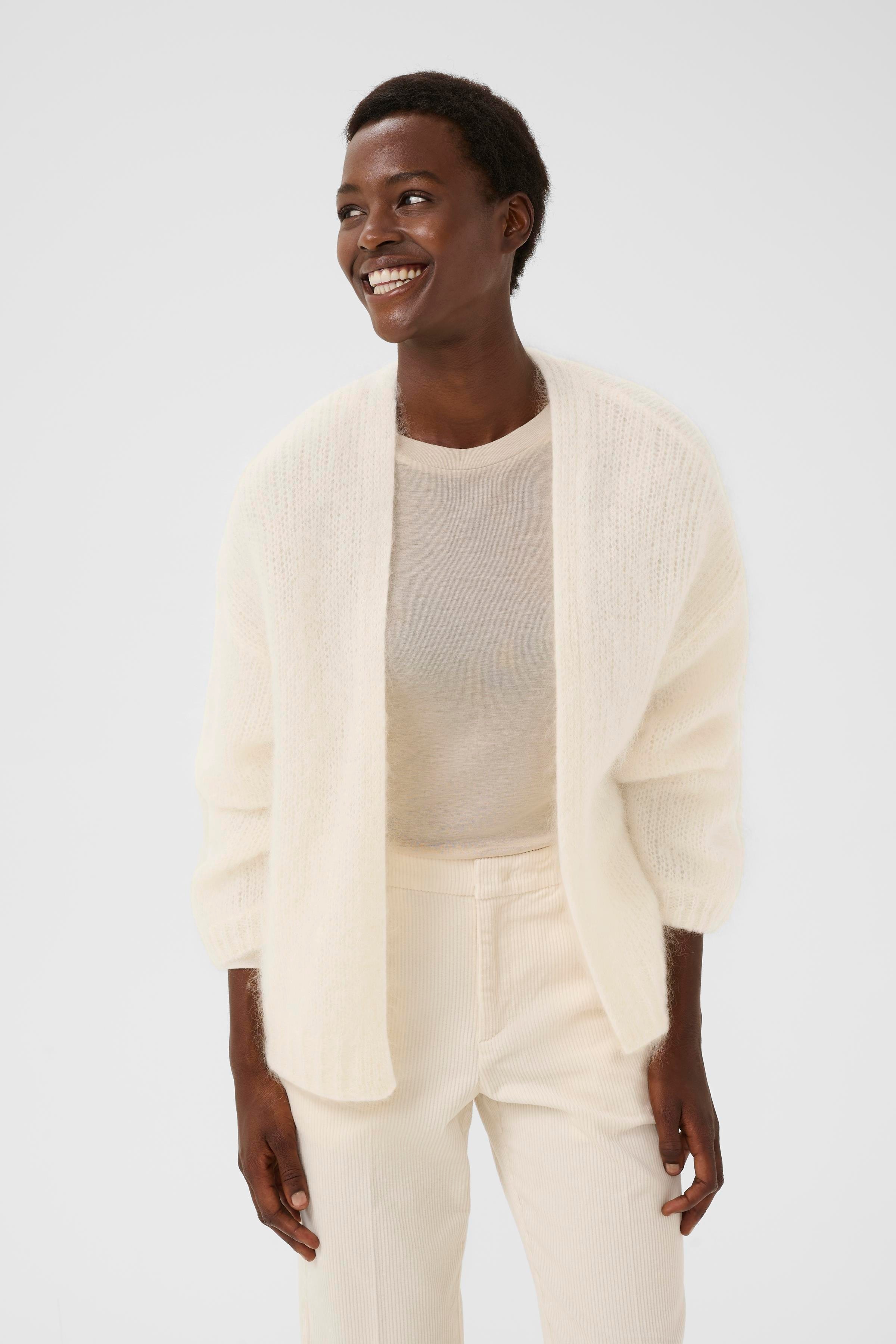 RastinaPW Cardigan LOOKBOOK FRONT 30310114-120601