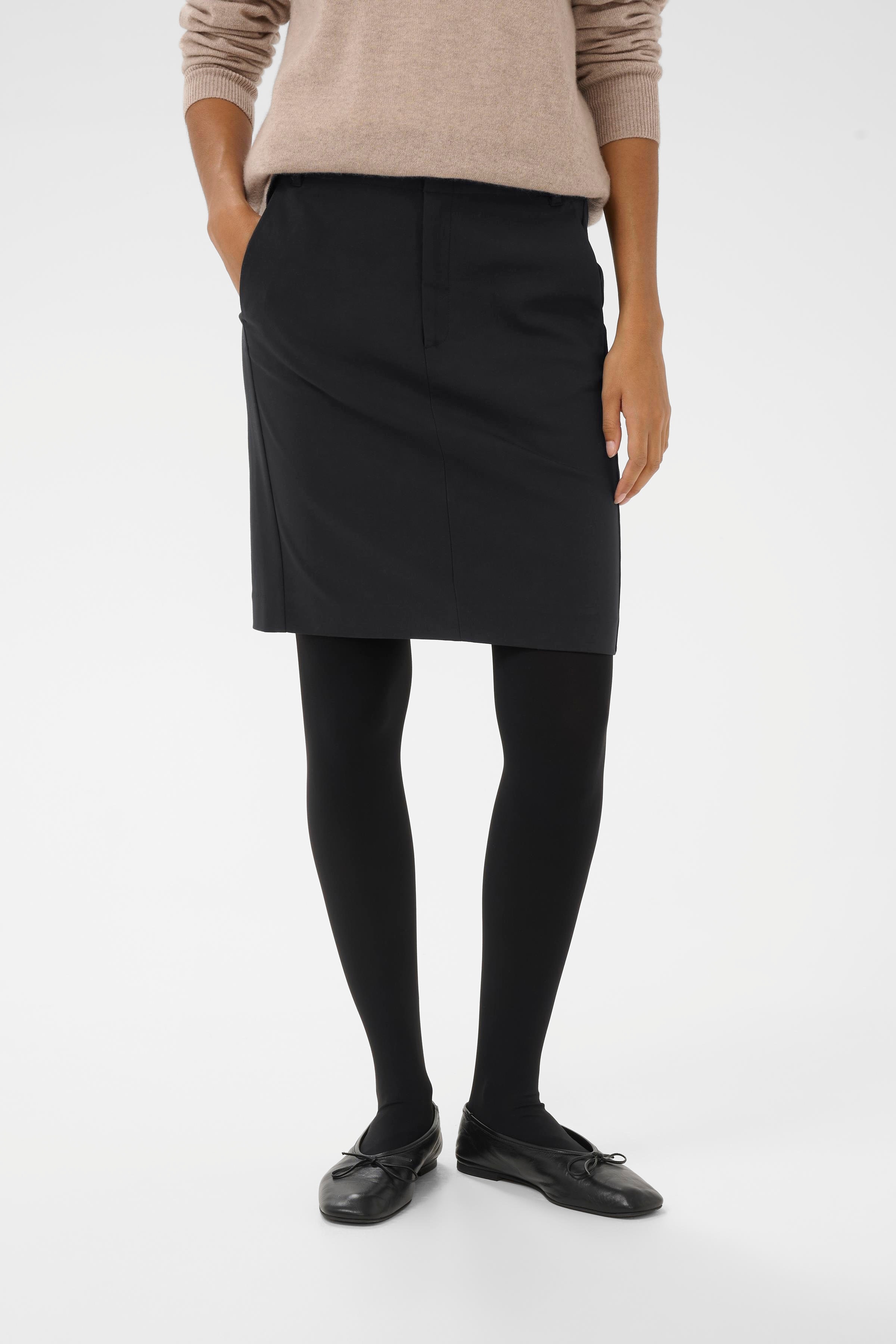 Zella Skirt LOOKBOOK FRONT 30103053-194008