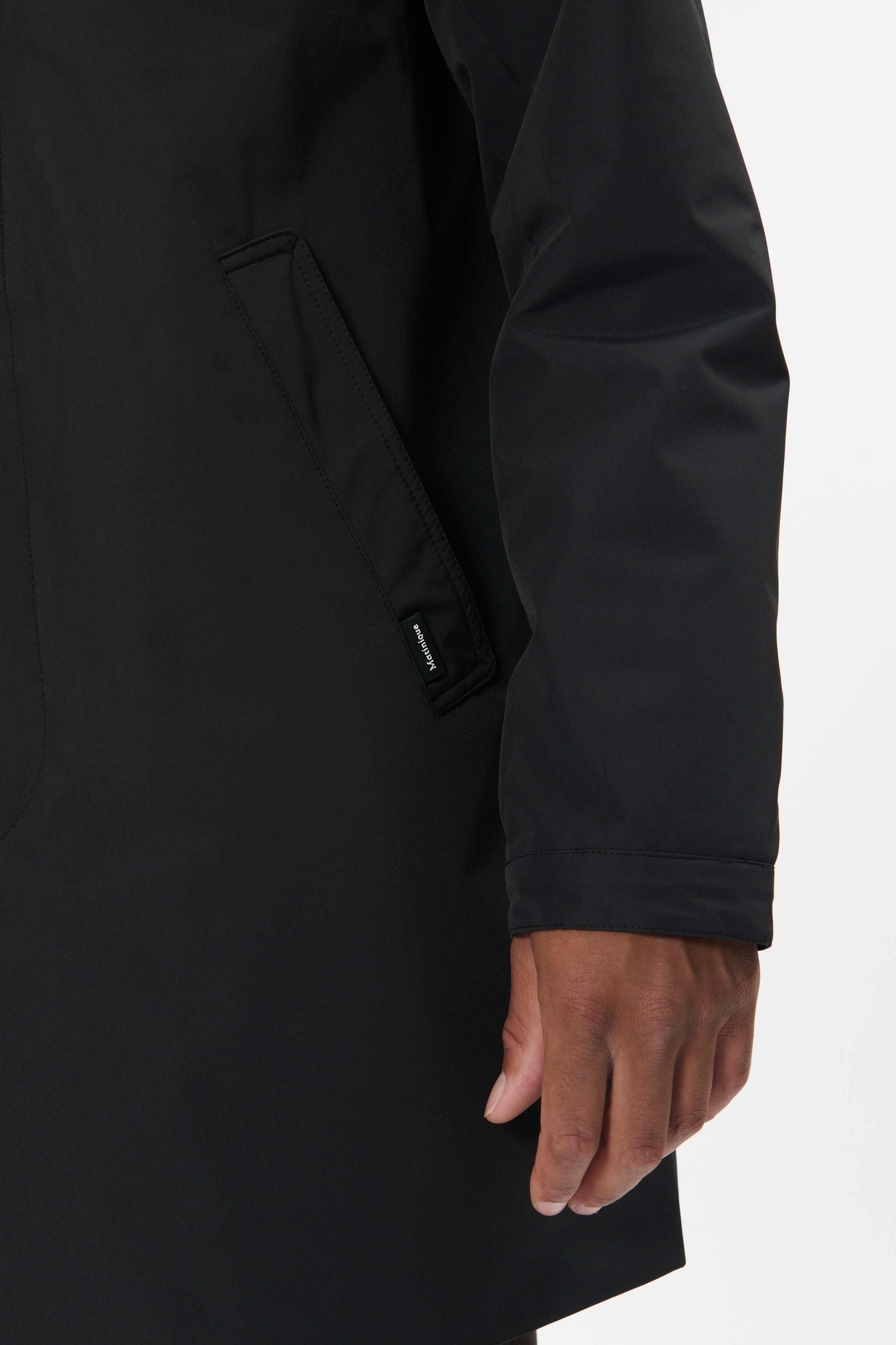 MAmiles Mantel LOOKBOOK DETAIL 30204455-20050
