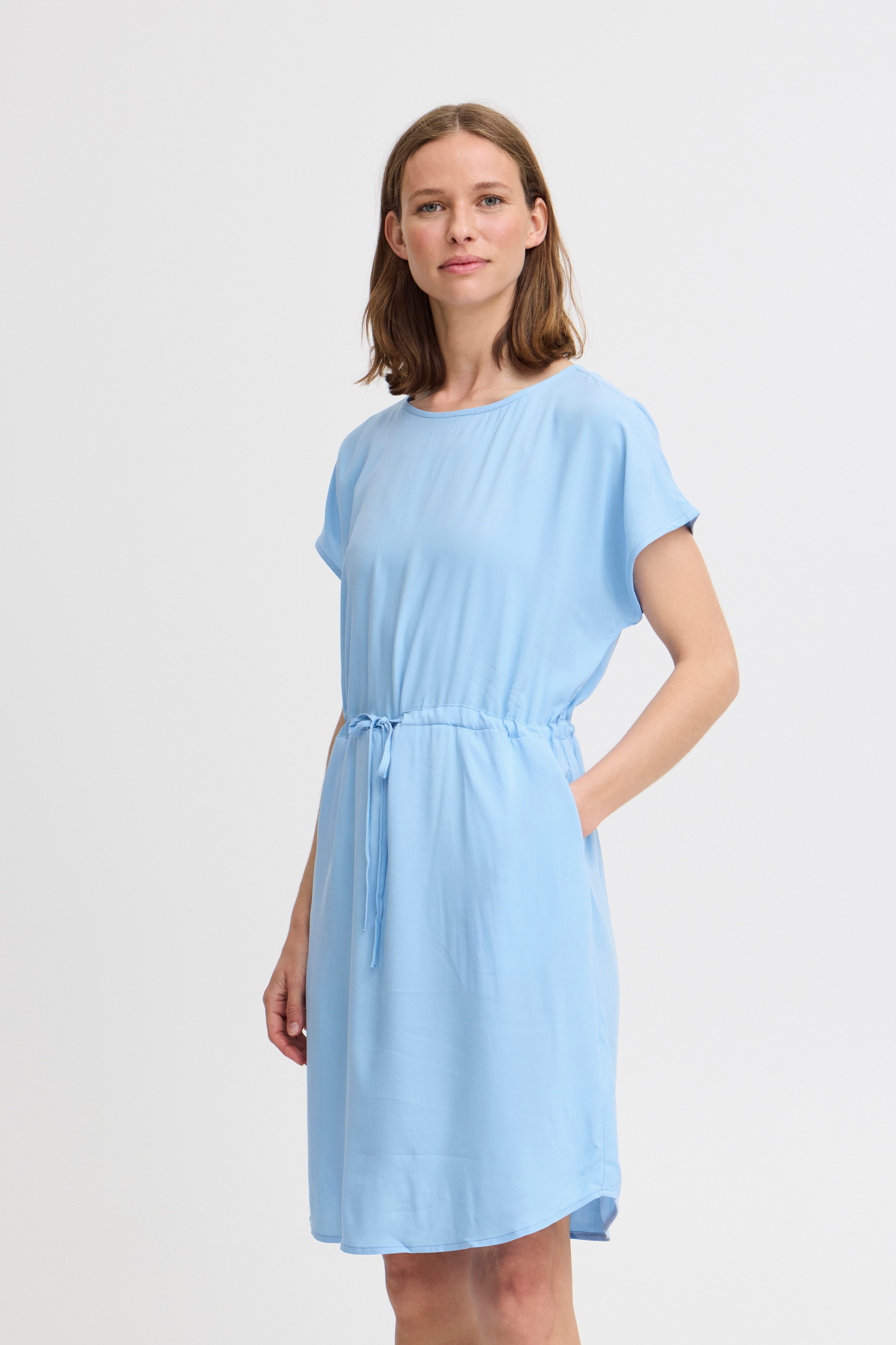 BYMMJOELLA Klänning LOOKBOOK FRONT 20811226-164132