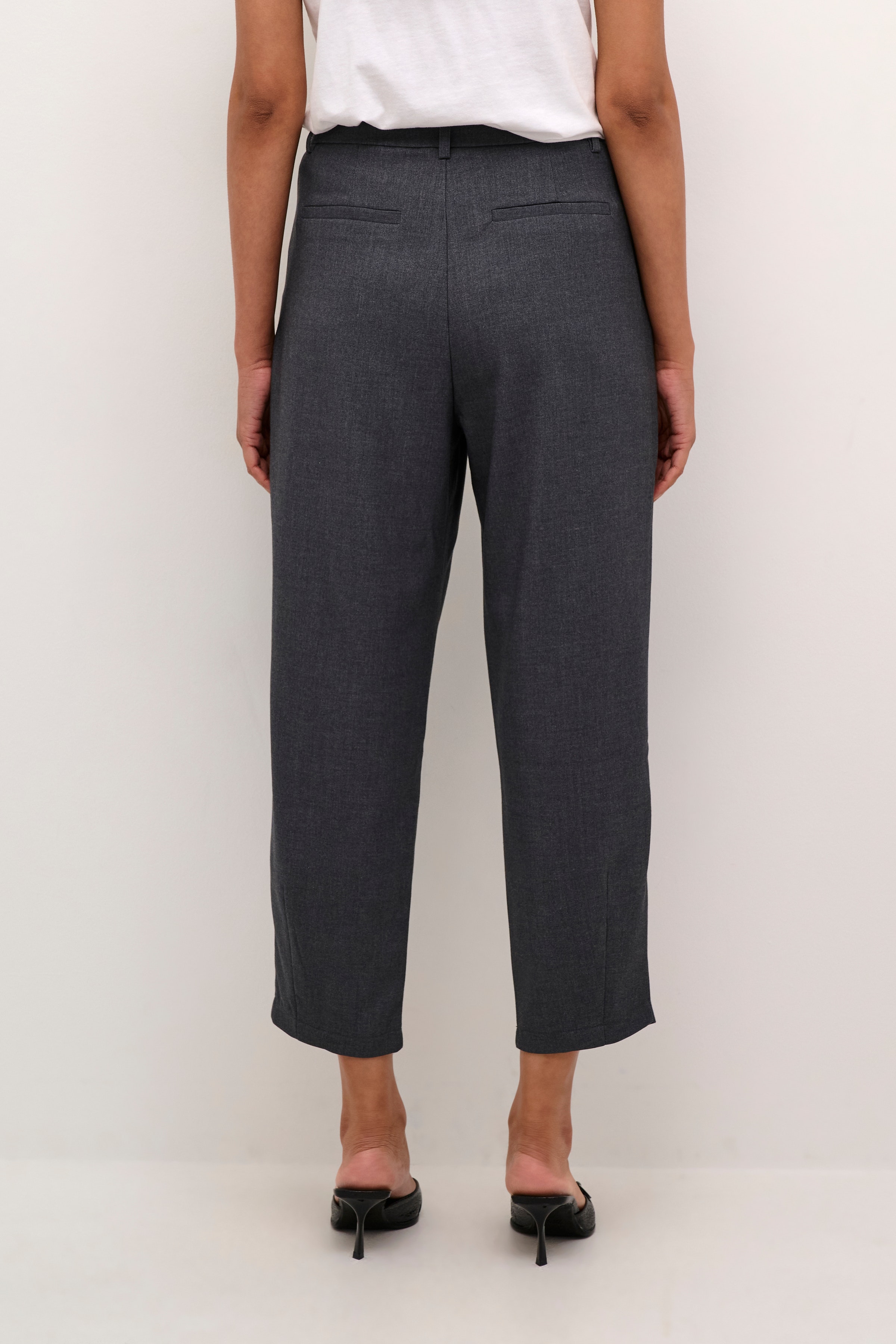 KAmerle Trousers LOOKBOOK BACK 10504769-100125