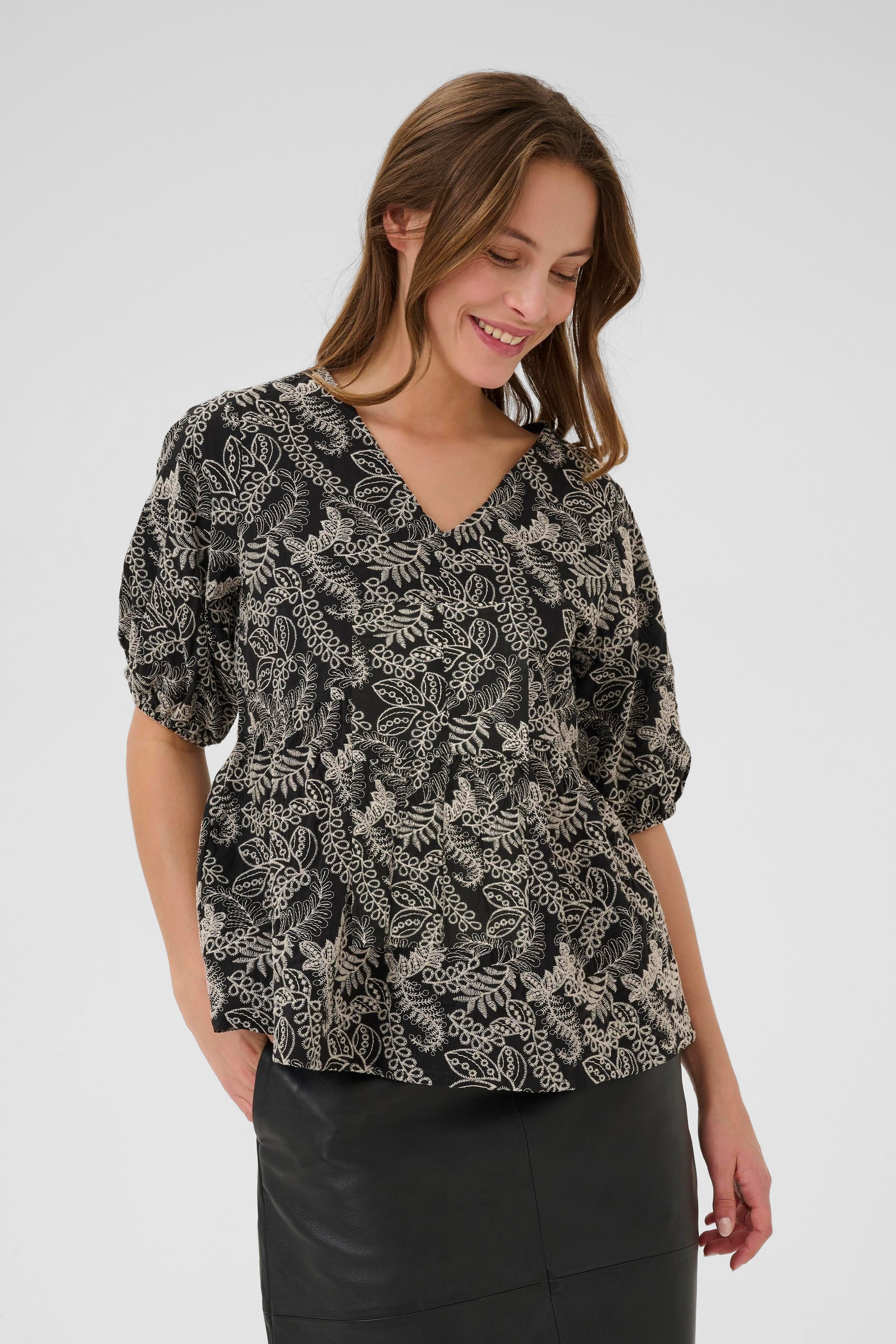 CUtaylar Bluse LOOKBOOK FRONT 50112127-108168