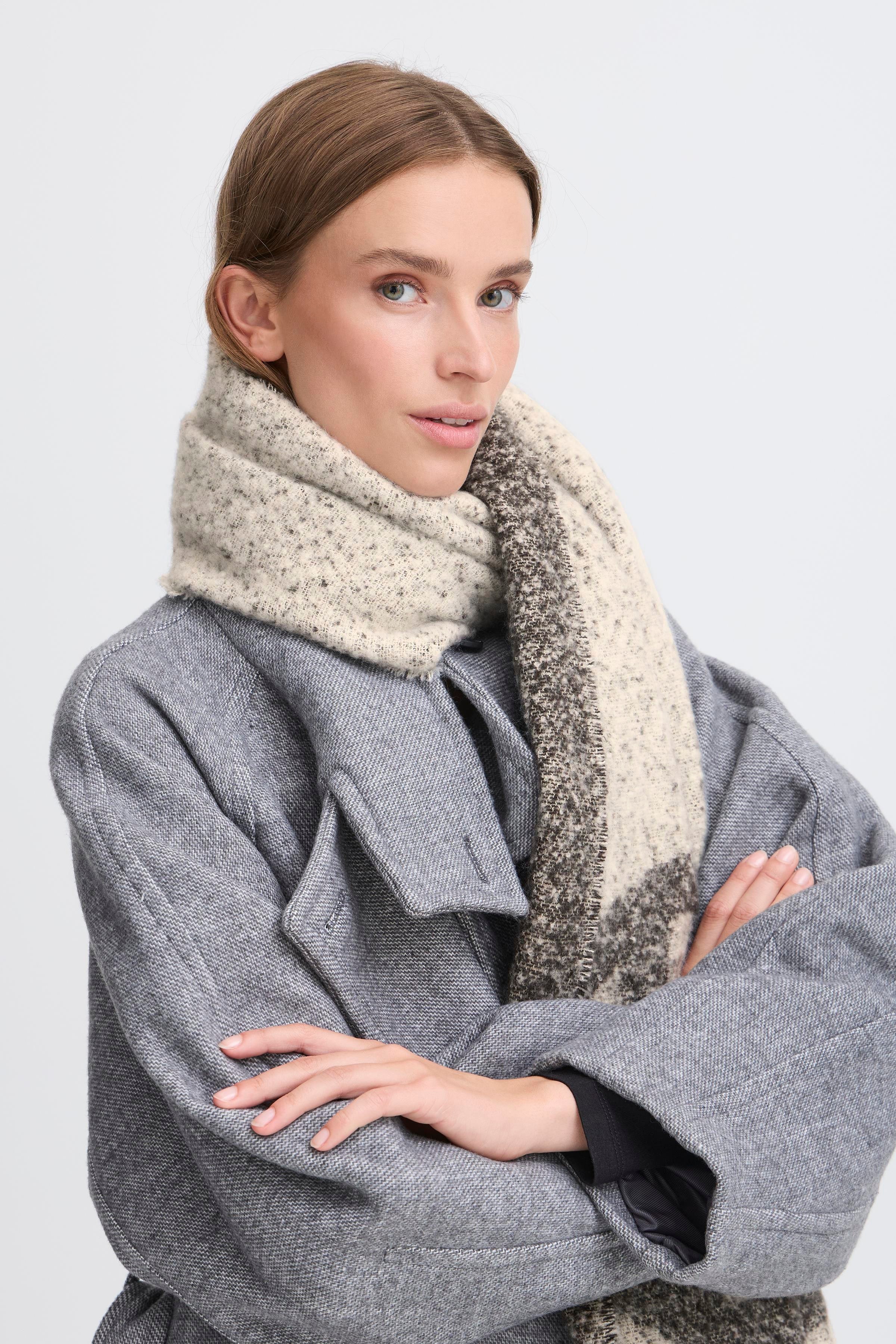 IALEGINA Sjaal LOOKBOOK DETAIL 20119807-194008