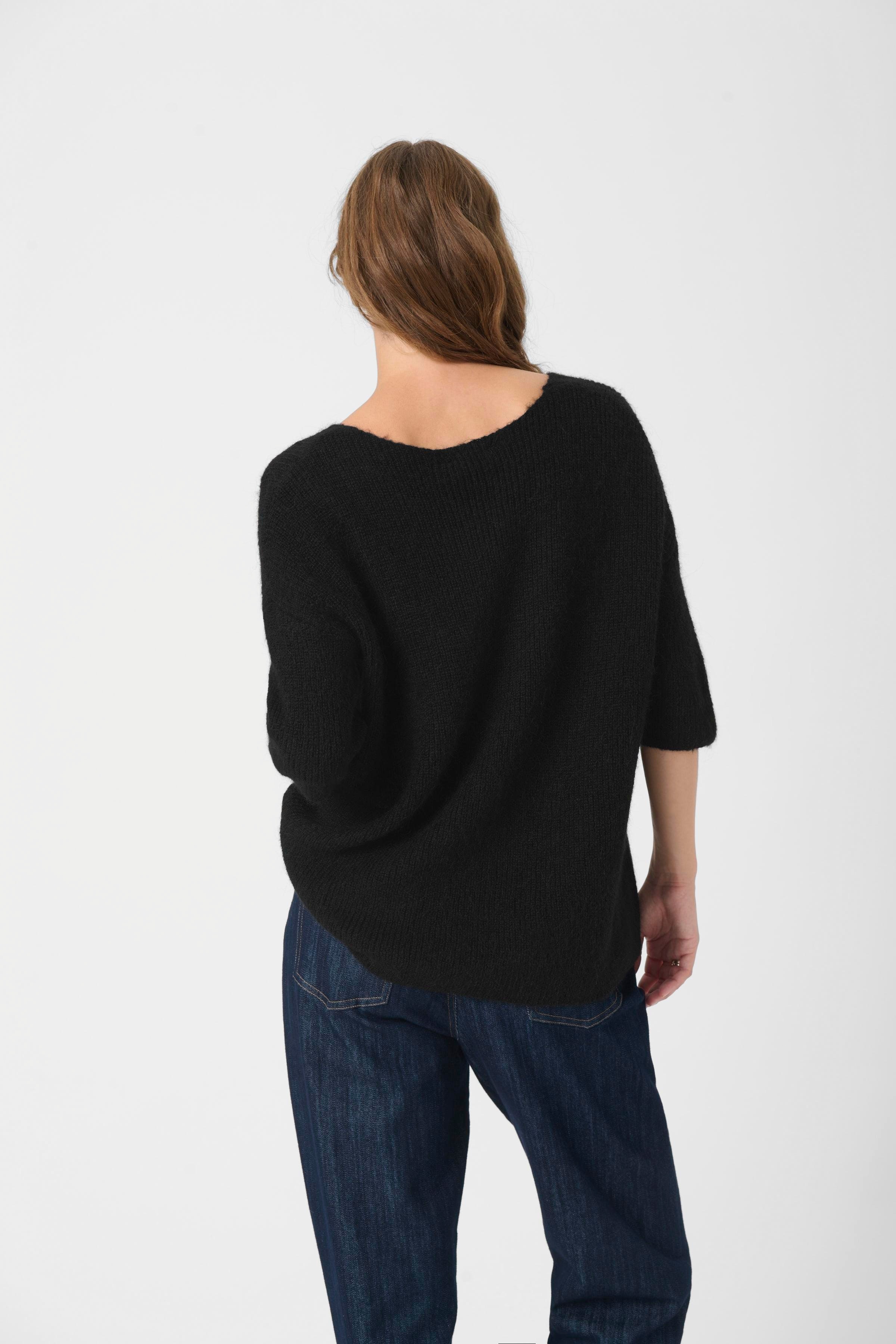 Tuesday Pullover LOOKBOOK FRONT 30400427-194008