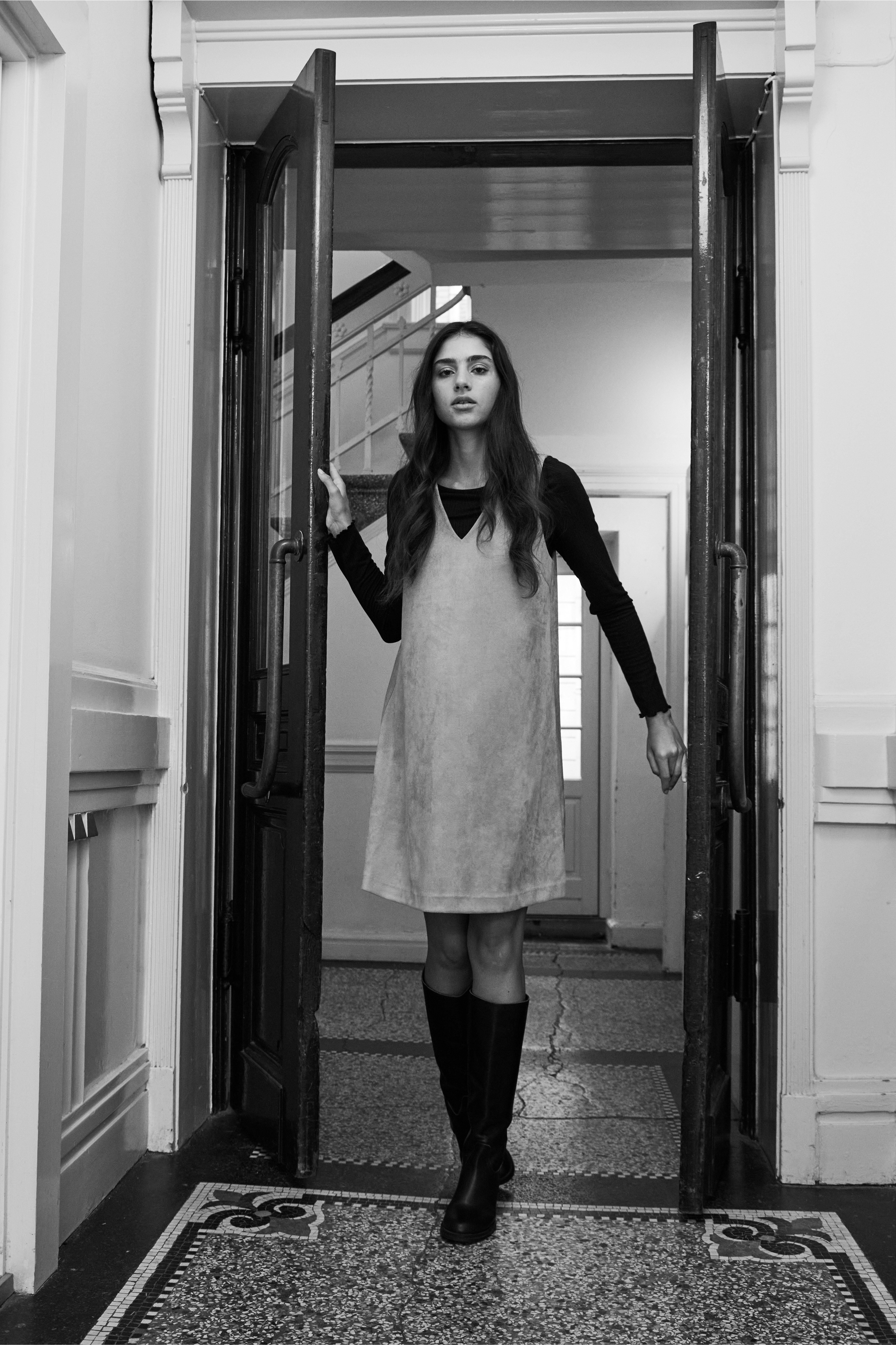 IHCELLA Long sleeved T-shirt LOCATION NONE 20122819-194008