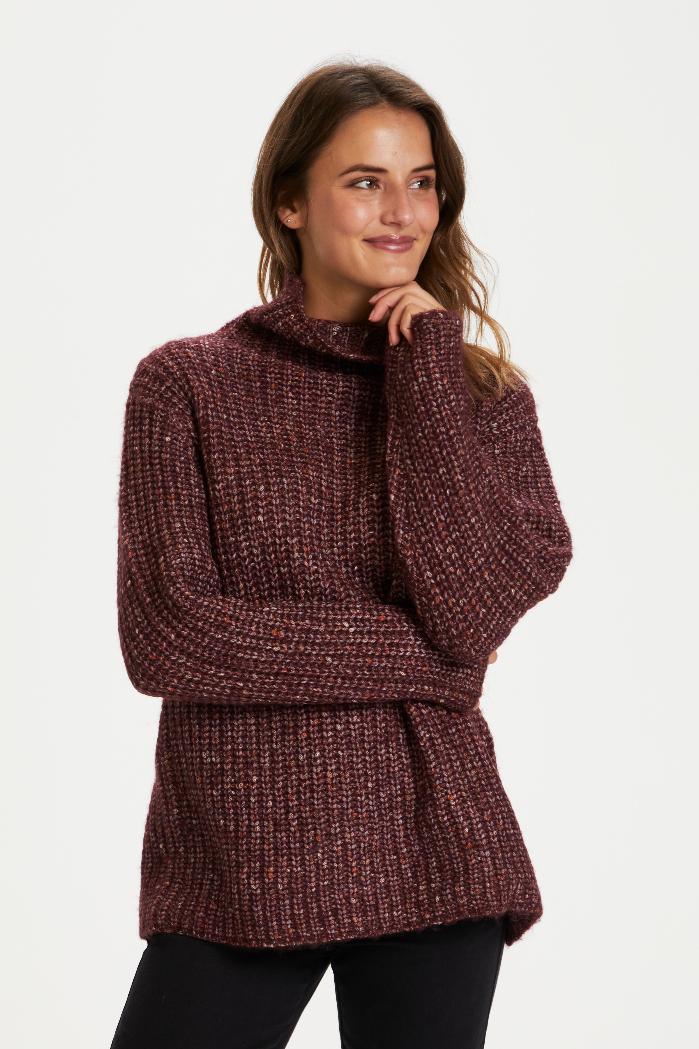 KAsaya Pullover LOOKBOOK FRONT 10504758-100786