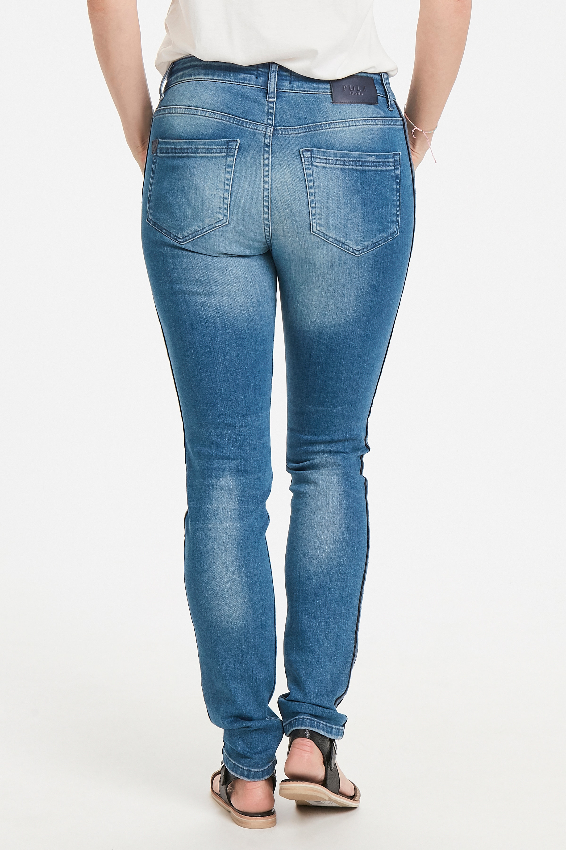PzBelinda Midwaist Skinny Jeans LOOKBOOK FRONT 50204501-5001901