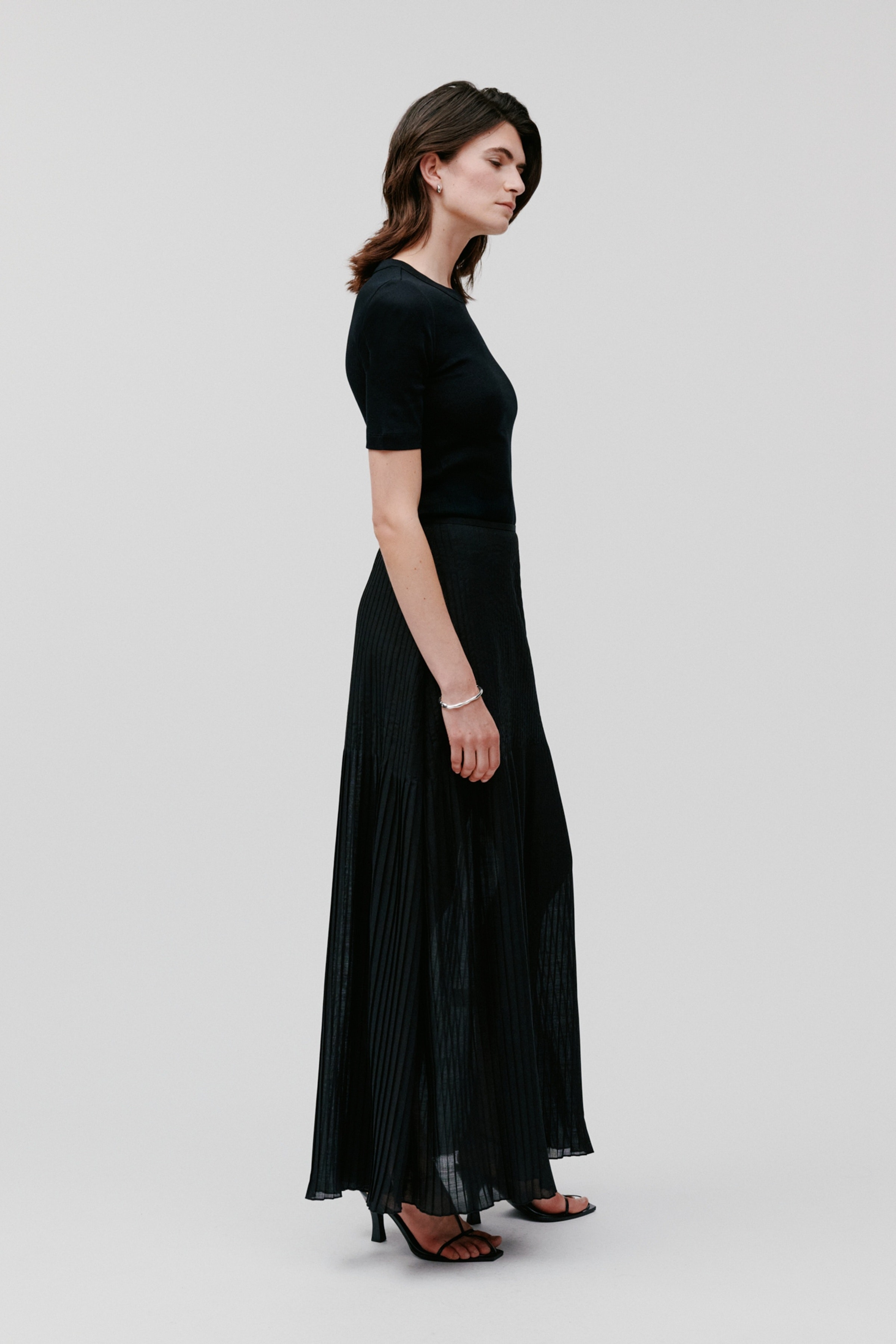 SALENA Skjørt LOOKBOOK FRONT 30600740-BK999