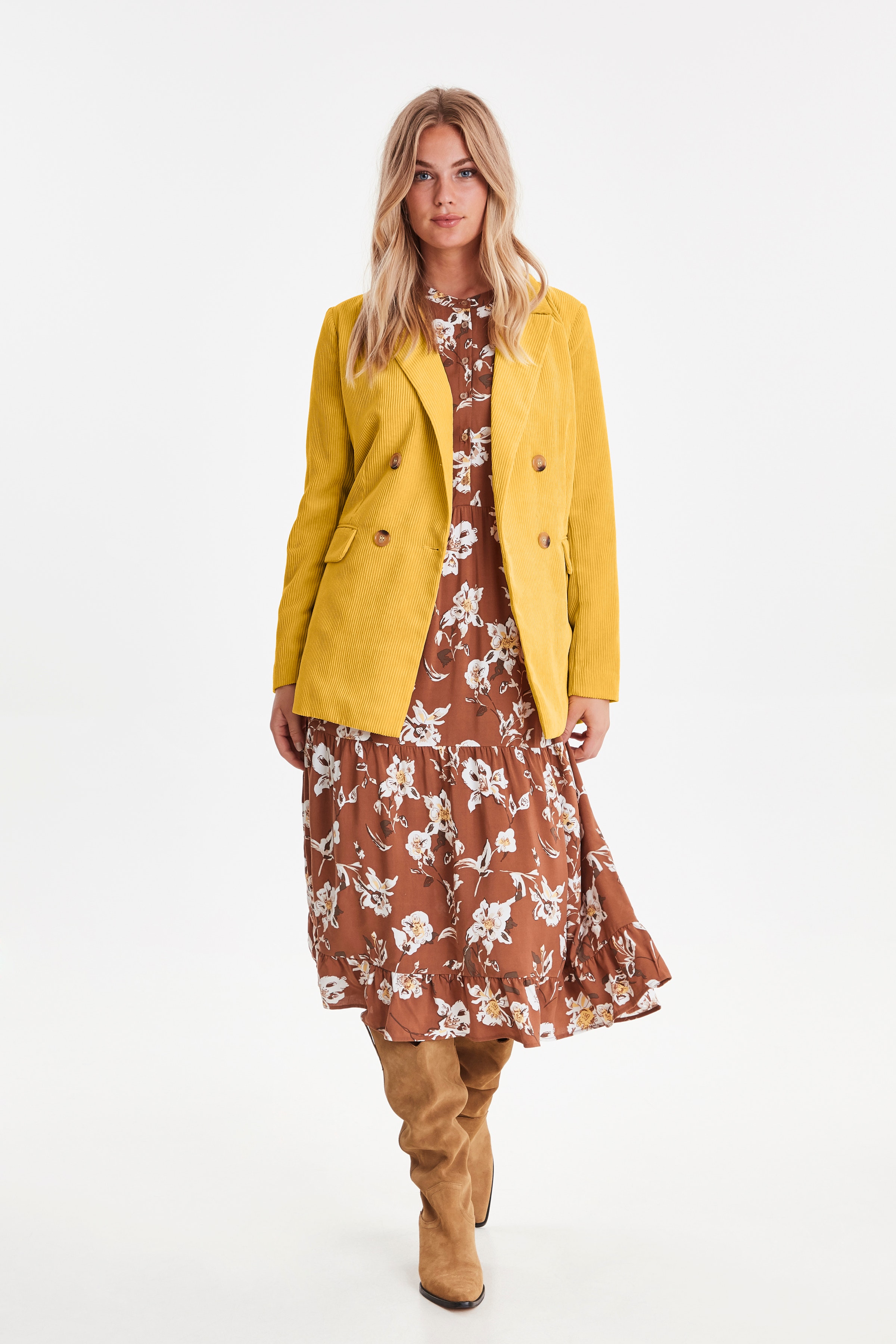 BYElin blazer LOOKBOOK FRONT 20807413-80702
