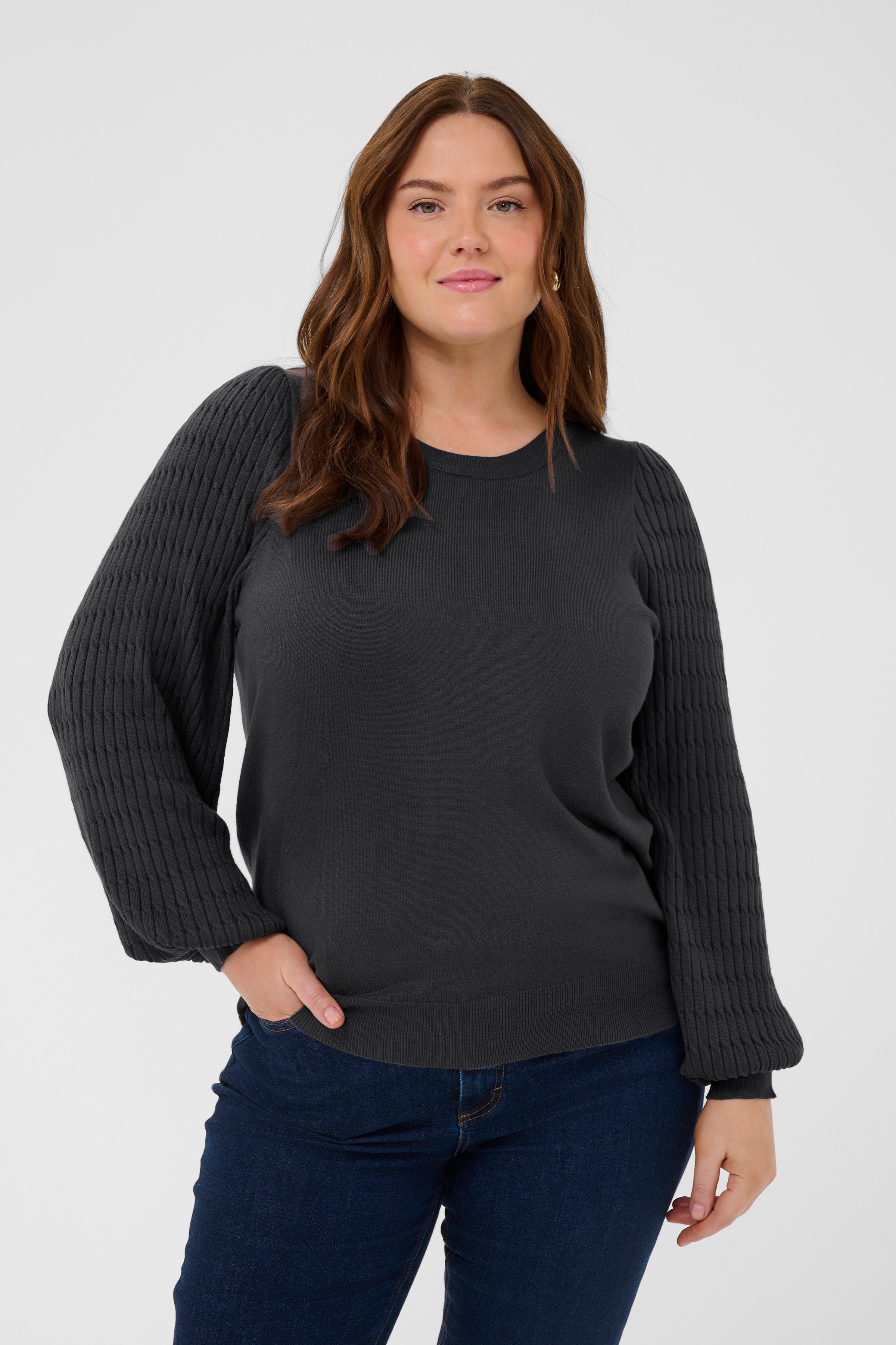 KClini Pullover LOOKBOOK FRONT 10582598-190205