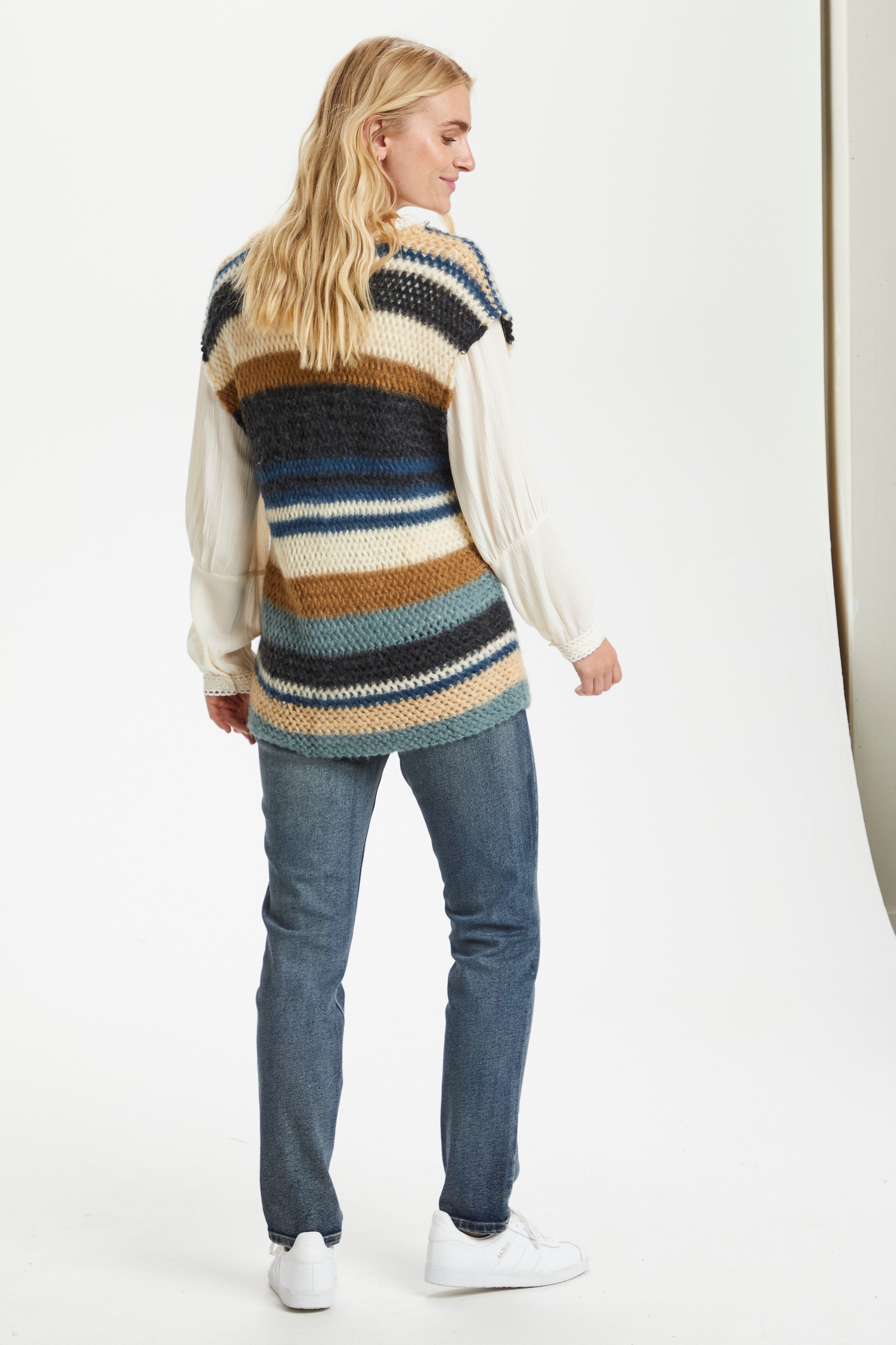 CRRobertine Stickad cardigan LOOKBOOK BACK 10608670-101774