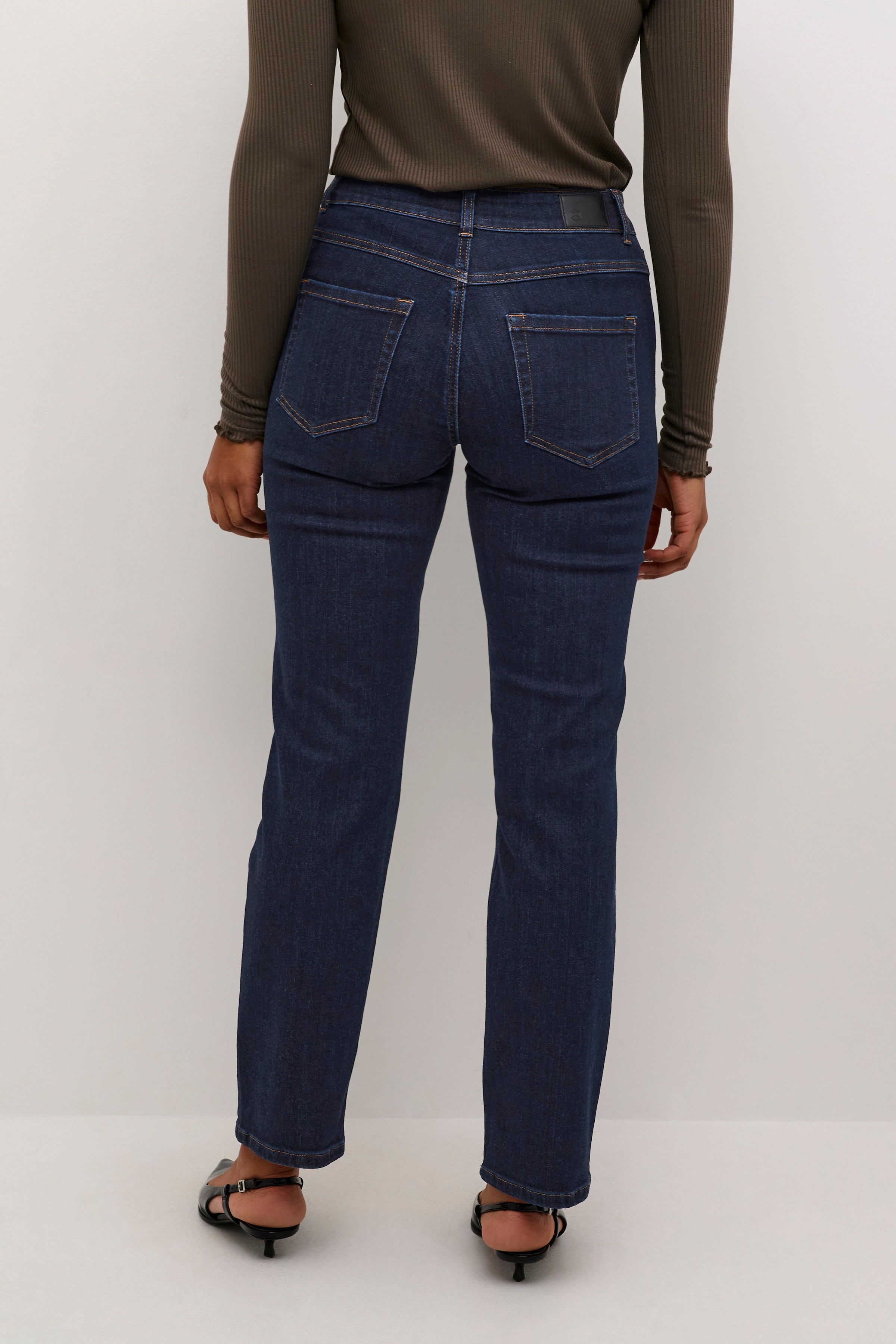 KAsinem Straight Jeans LOOKBOOK BACK 10508384-106360