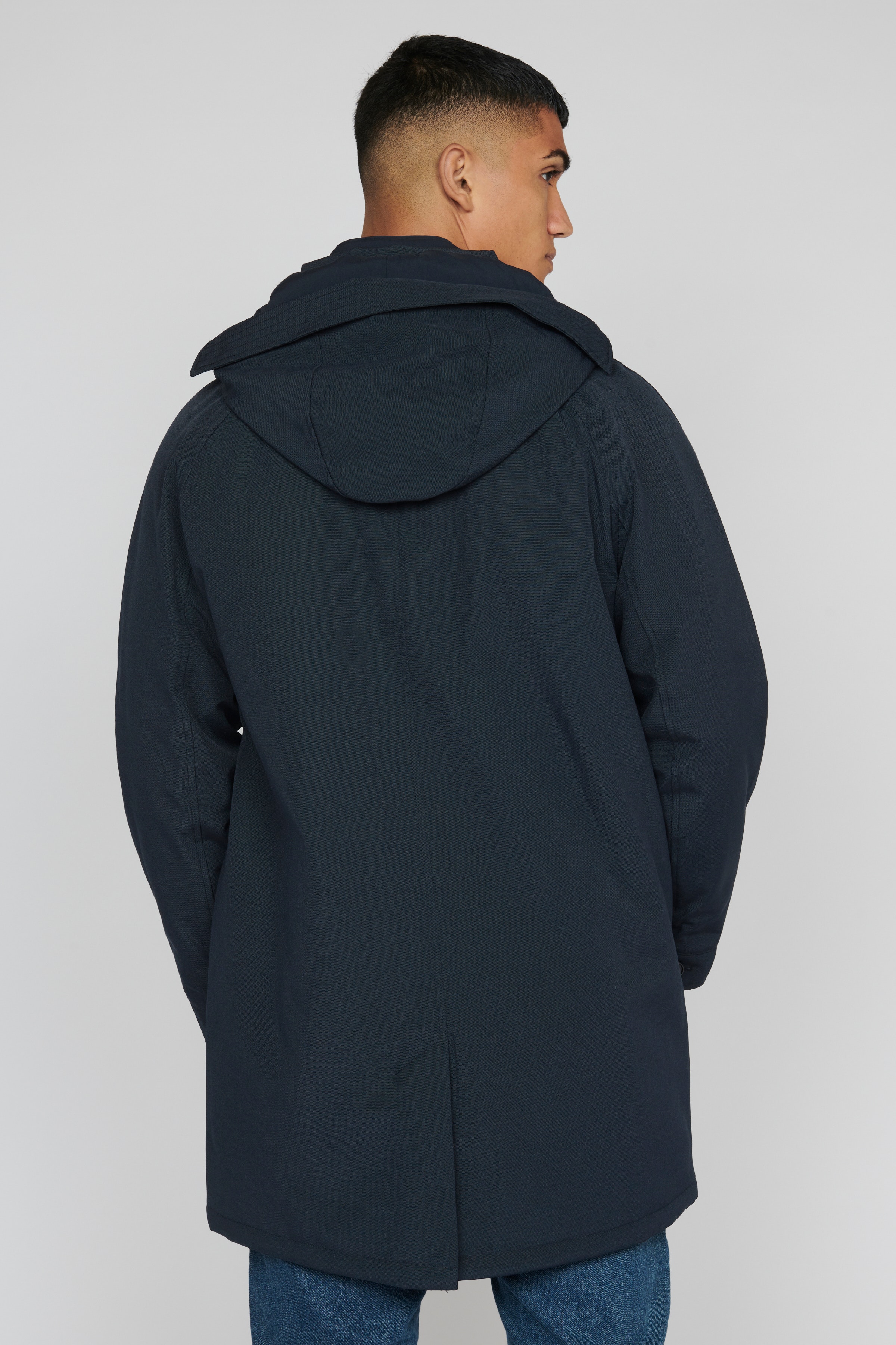 MAclyde Mantel LOOKBOOK BACK 30206720-194011