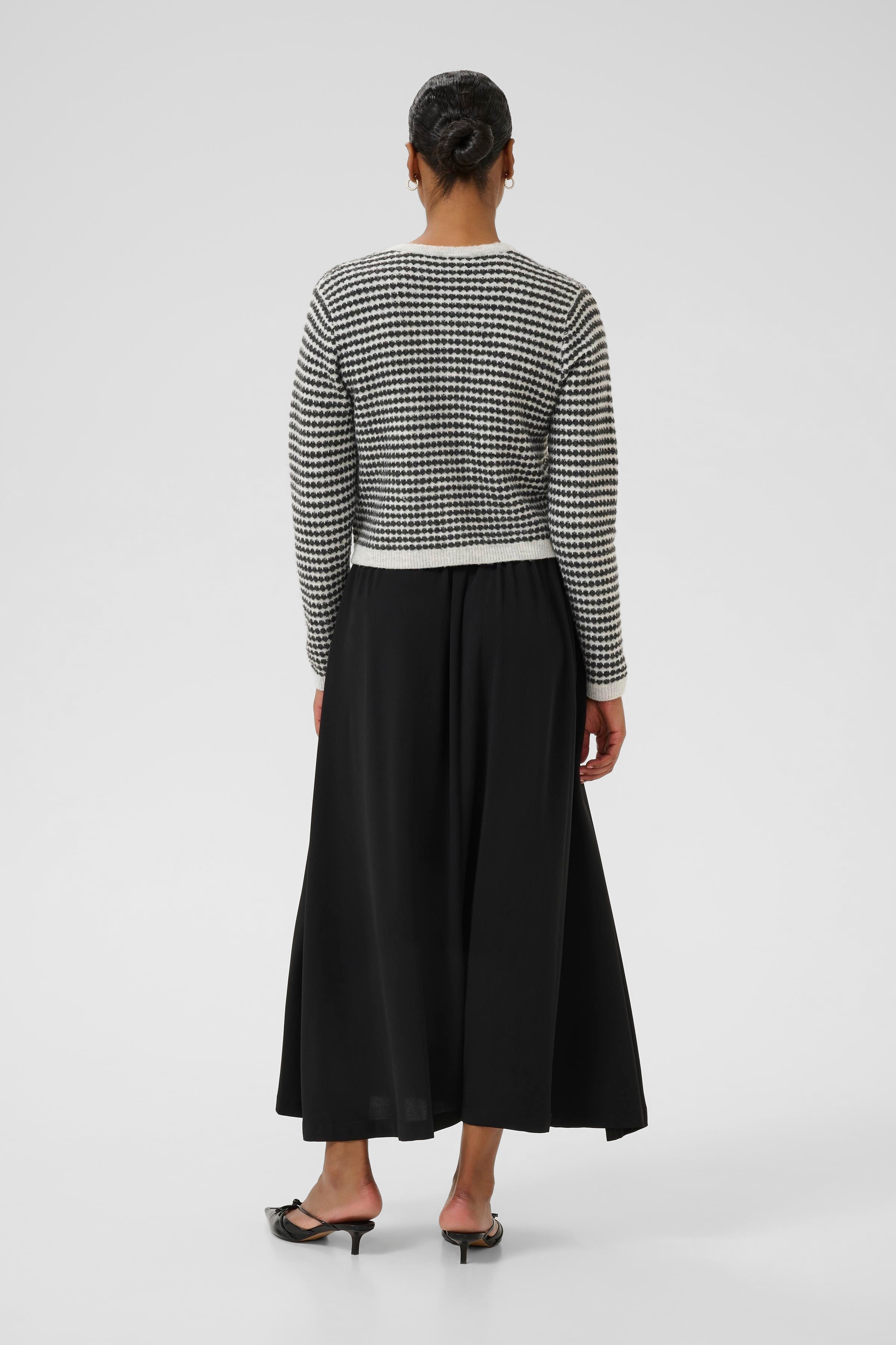 KAellery Cardigan LOOKBOOK BACK 10509031-108430