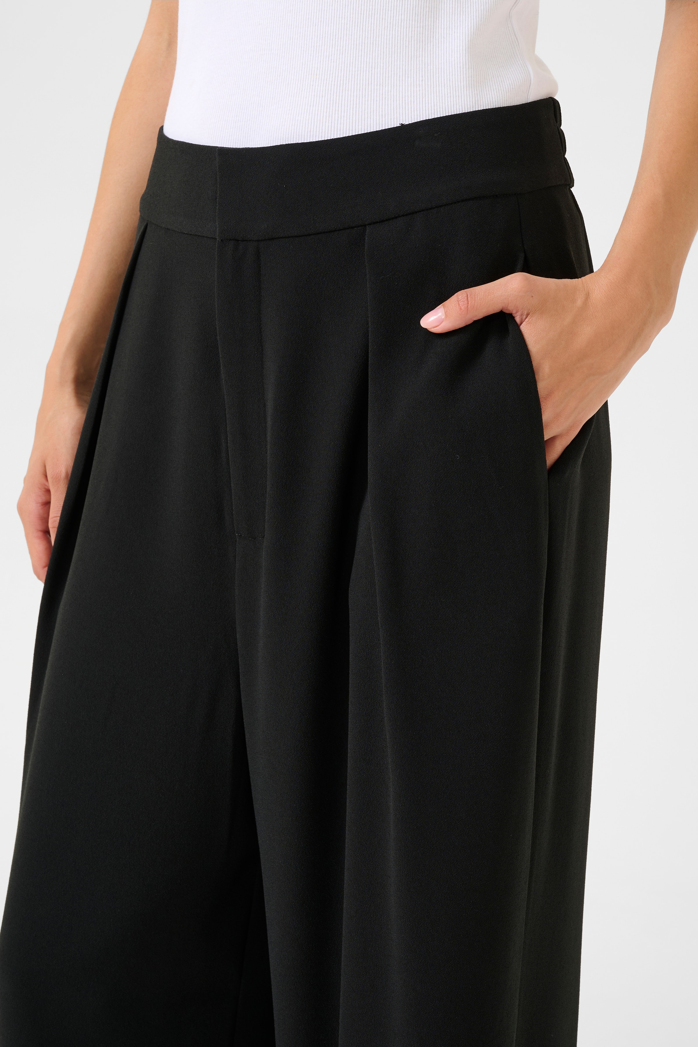 KAroxy Trousers LOOKBOOK DETAIL 10509584-100121