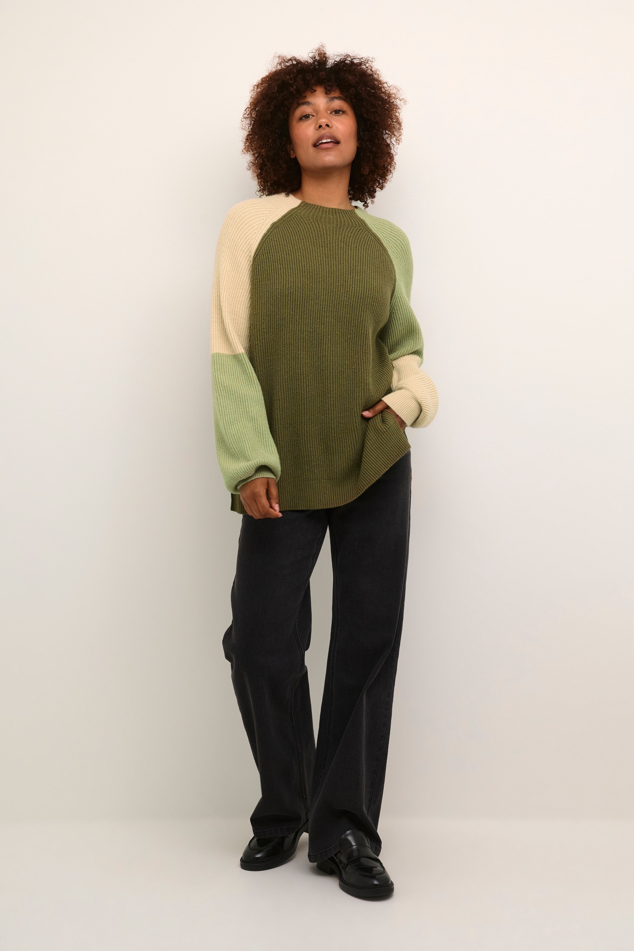 CUolivia Pullover LOOKBOOK FRONT 50110234-180521