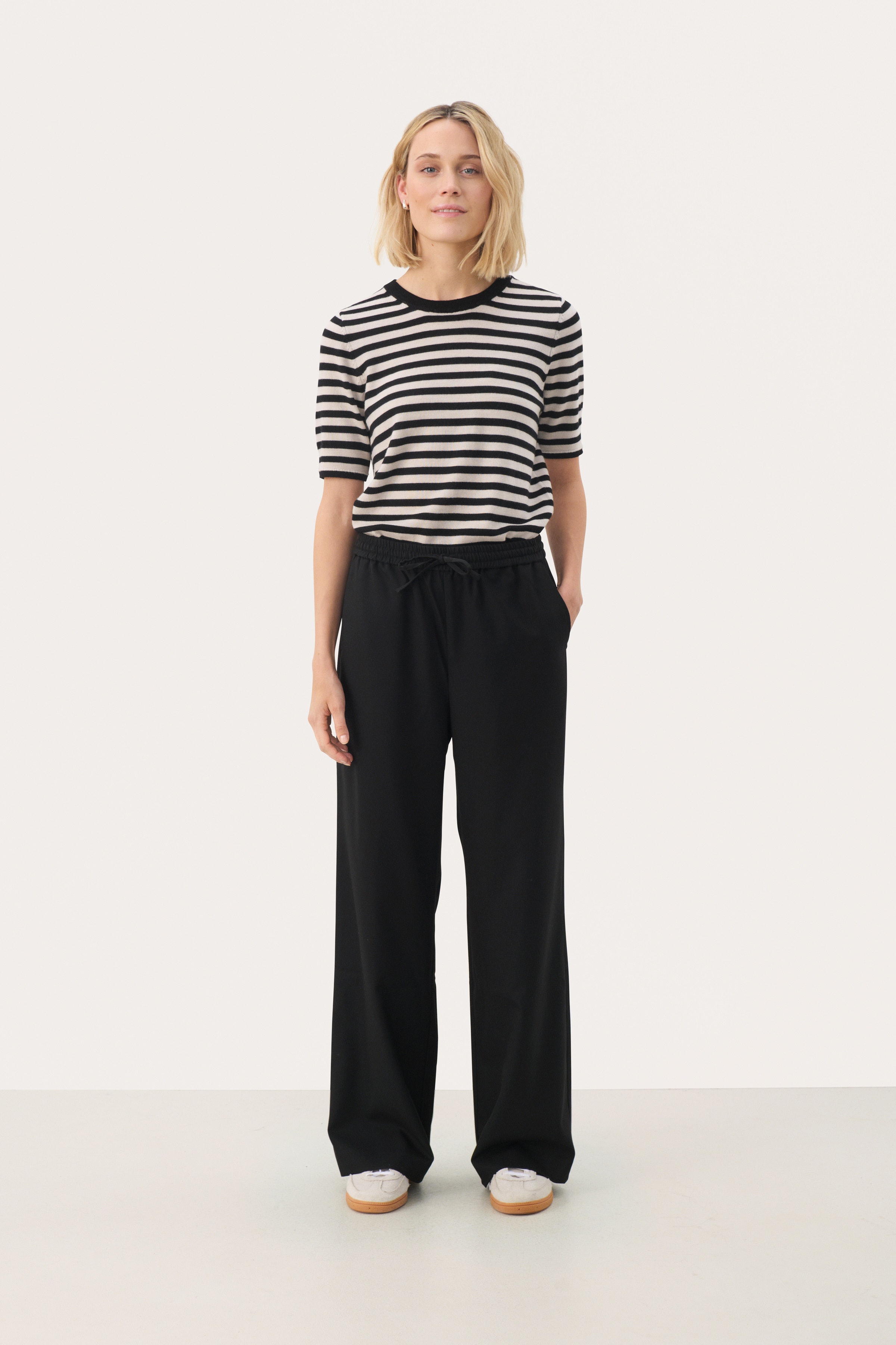 EvalynnaPW Hose LOOKBOOK FRONT 30309506-194008