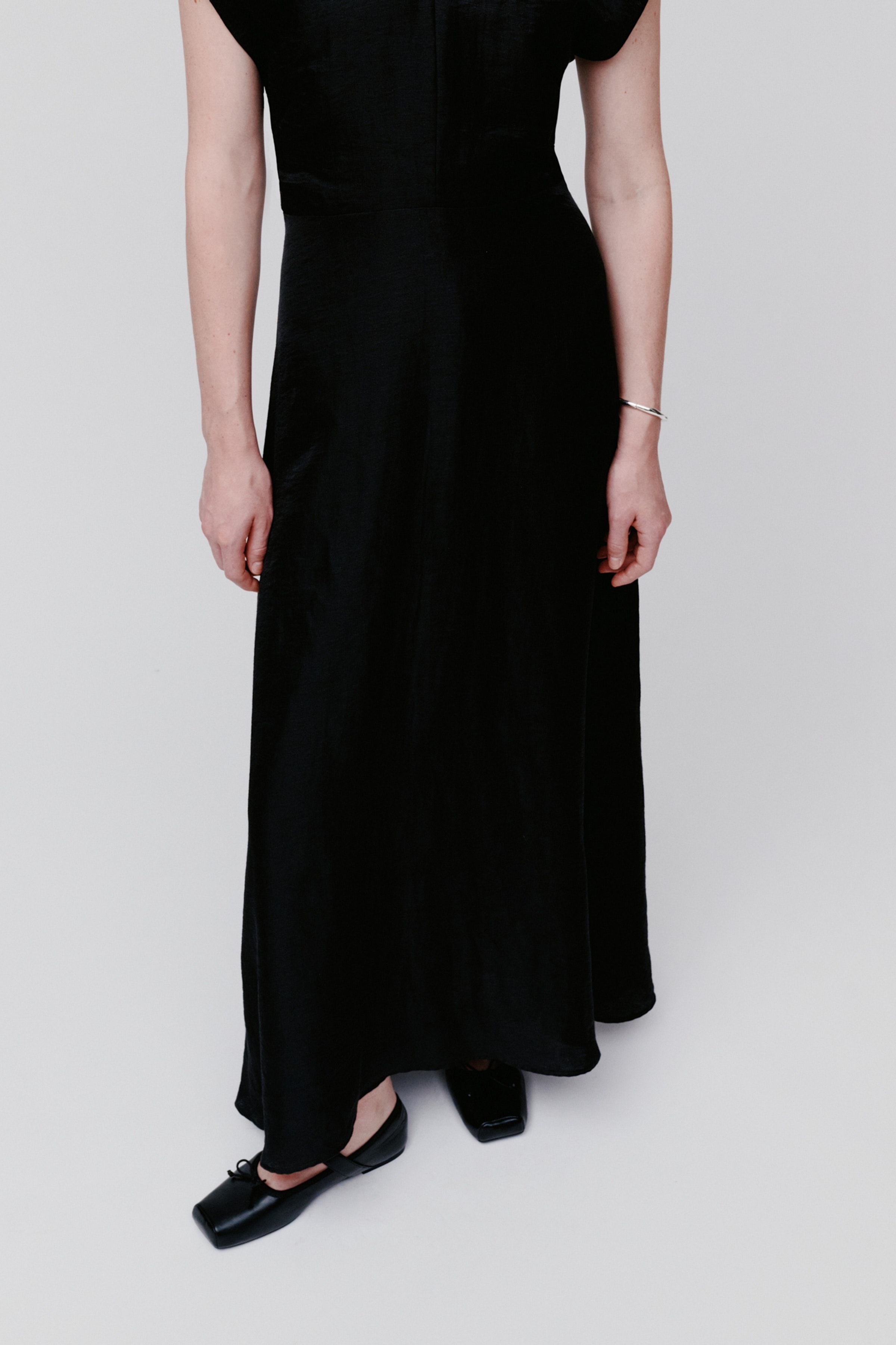 ODELINE Dress LOCATION FRONT 30600666-BK999