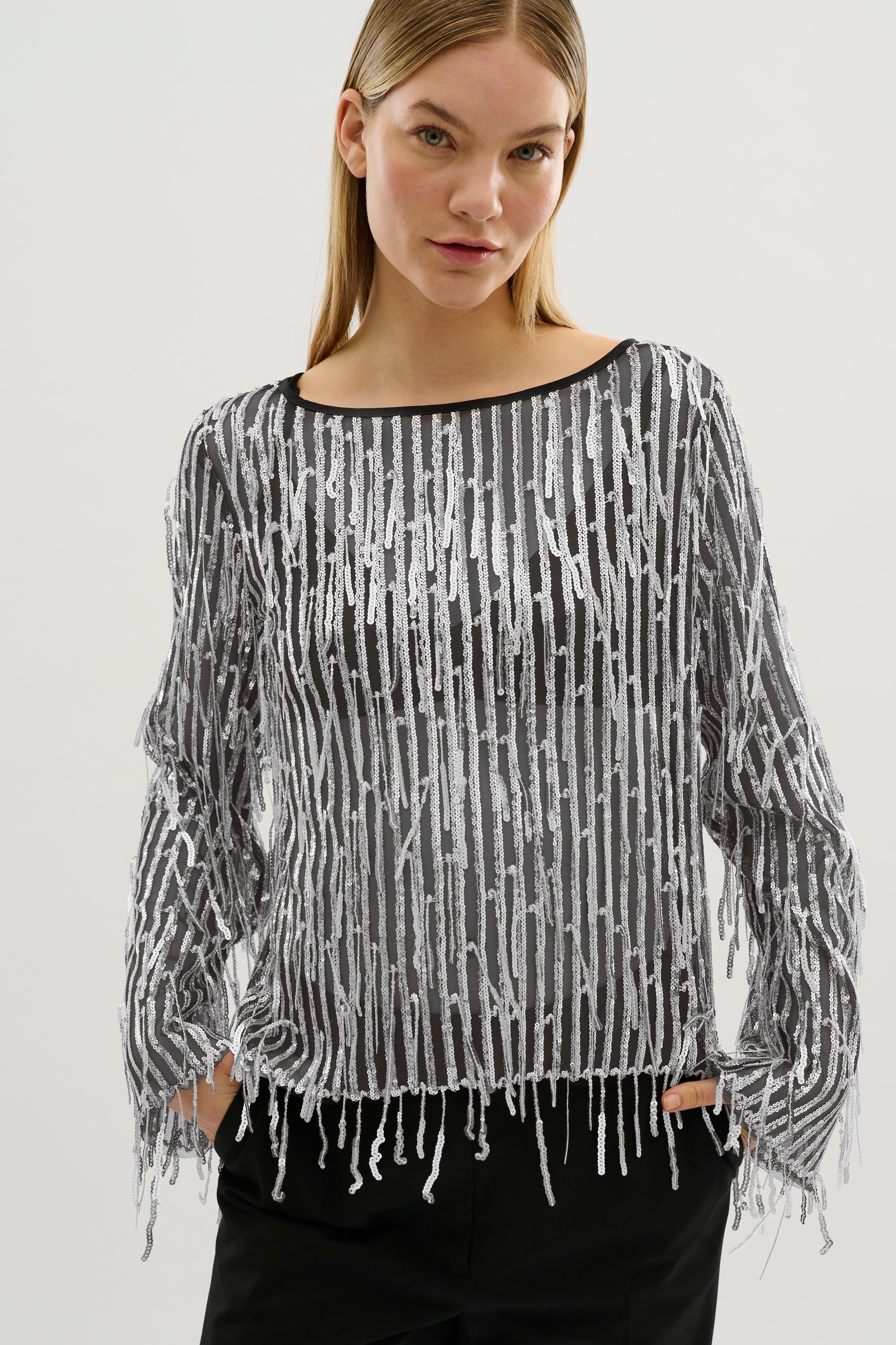 KBSandie Sequin blouse LOOKBOOK FRONT 10105202-100100