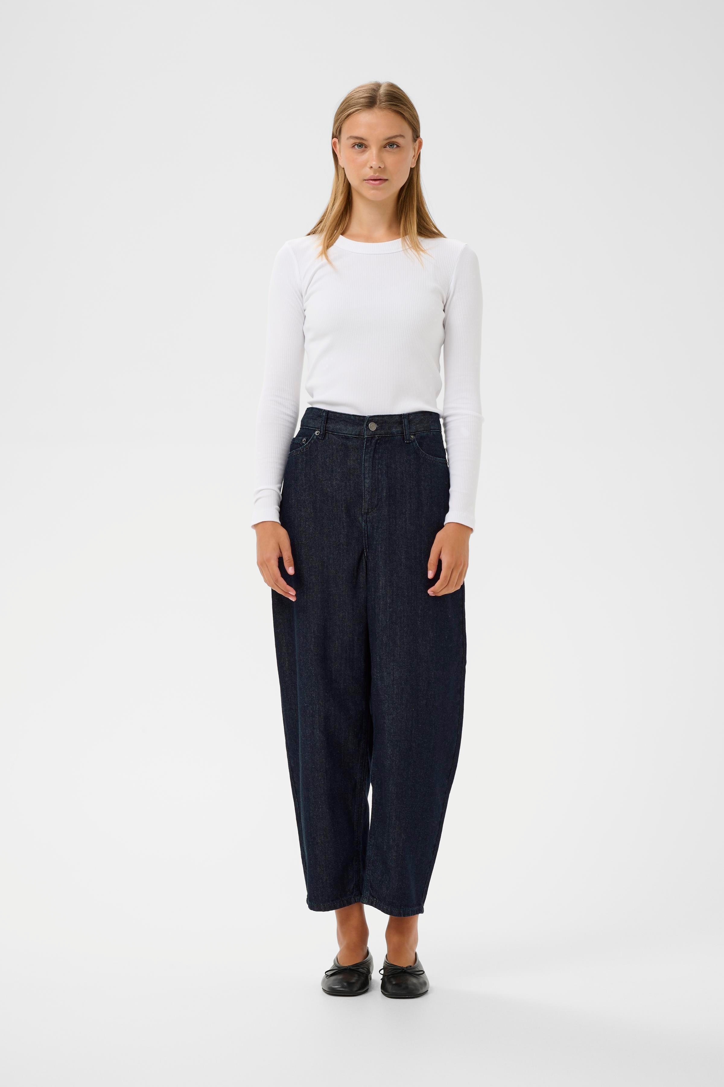 KarfinaIW Jeans LOOKBOOK FRONT 30111189-300013