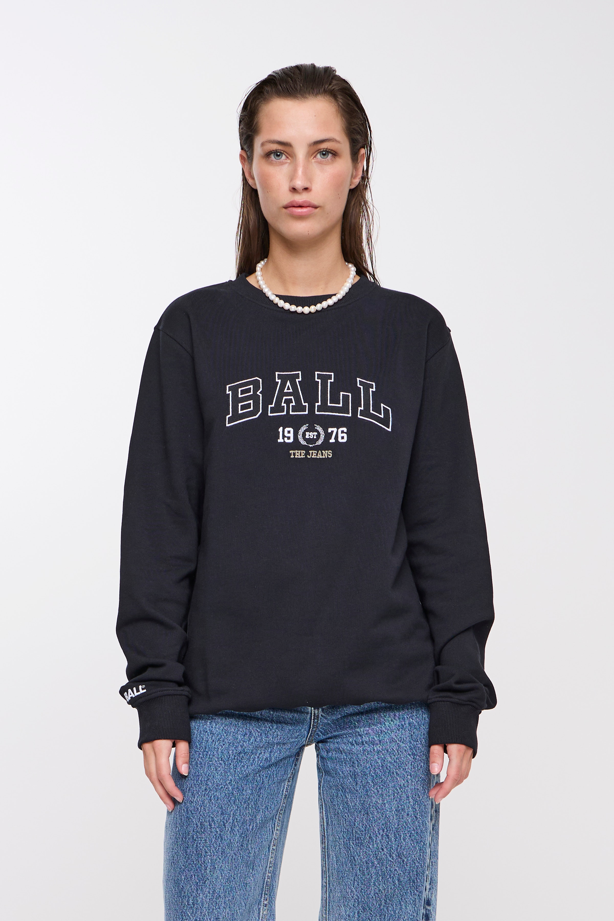 L. TAYLOR SWEATSHIRT LOOKBOOK FRONT 50400052-193911