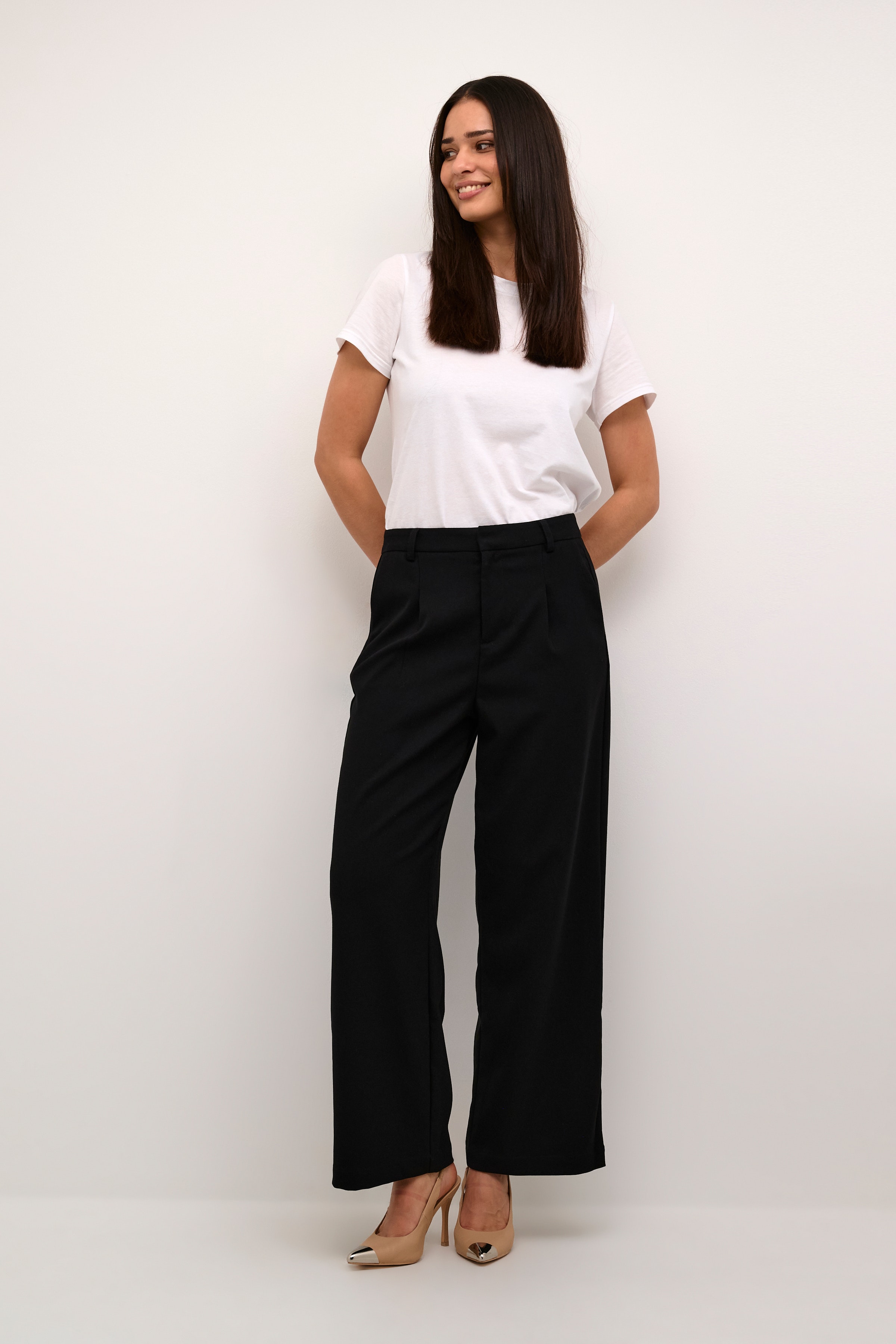 KAmerle Trousers LOOKBOOK FRONT 10509190-100121