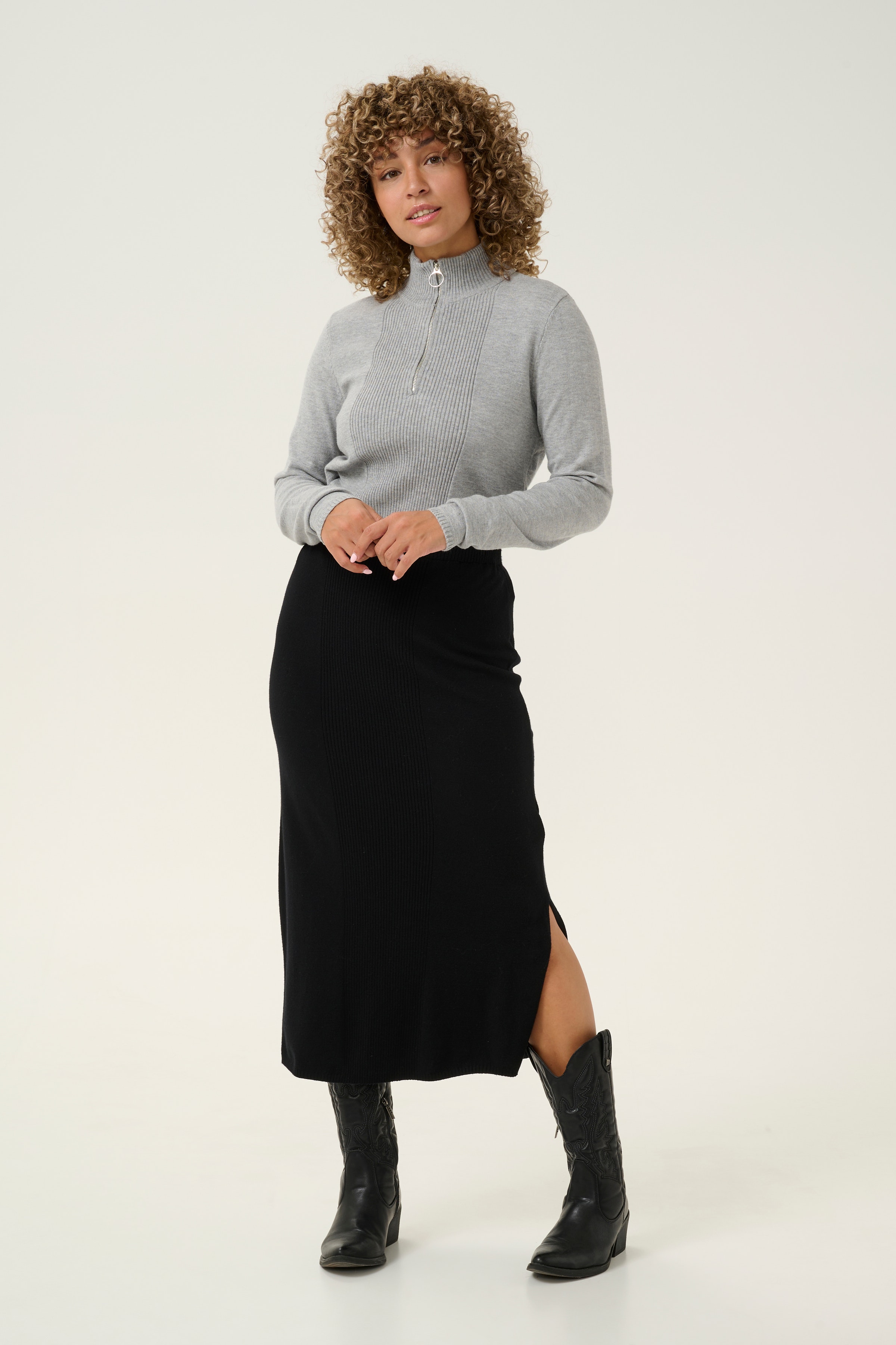 CRDela Skirt LOOKBOOK FRONT 10612835-100120