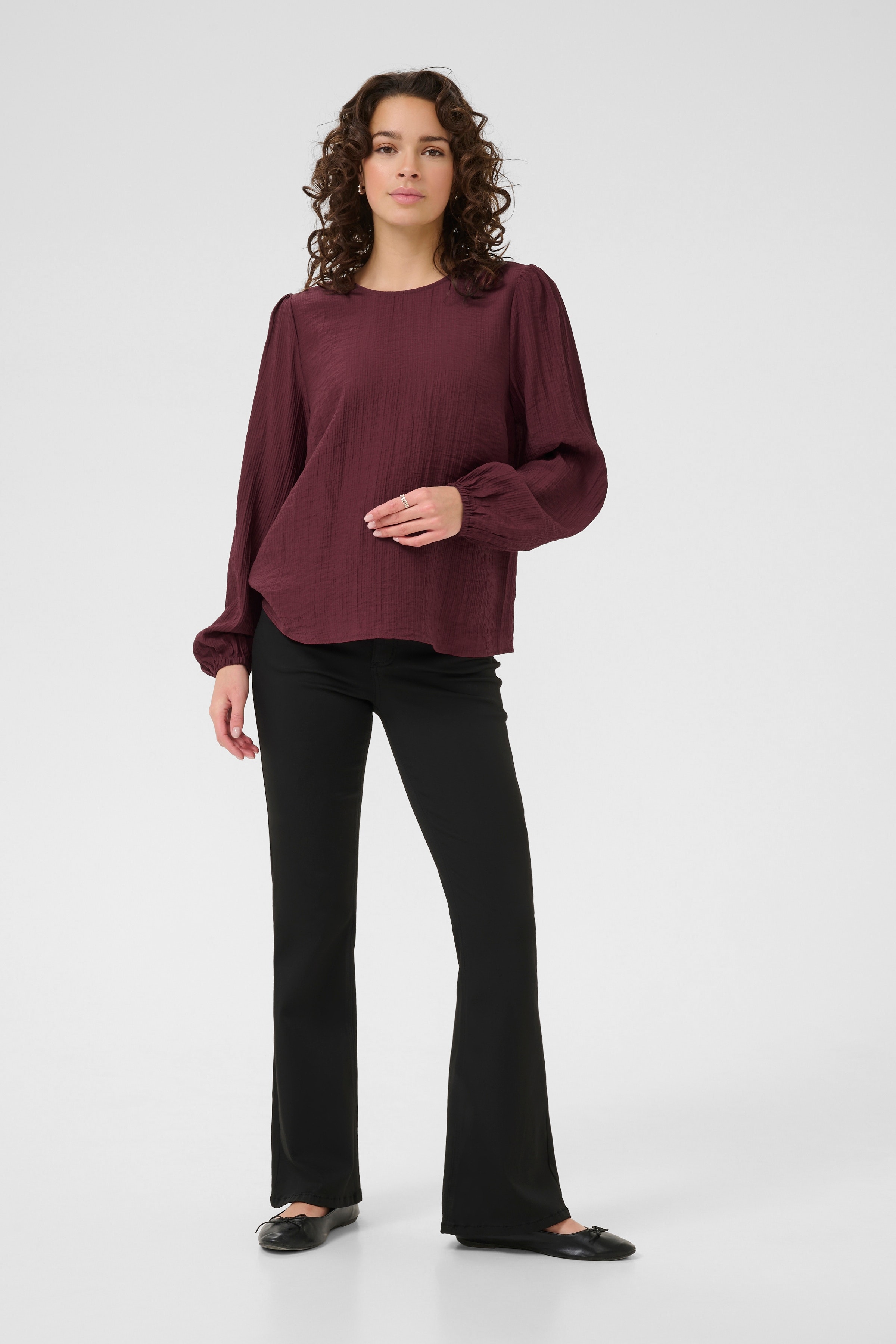 KAvivy Blus LOOKBOOK FRONT 10510698-191528