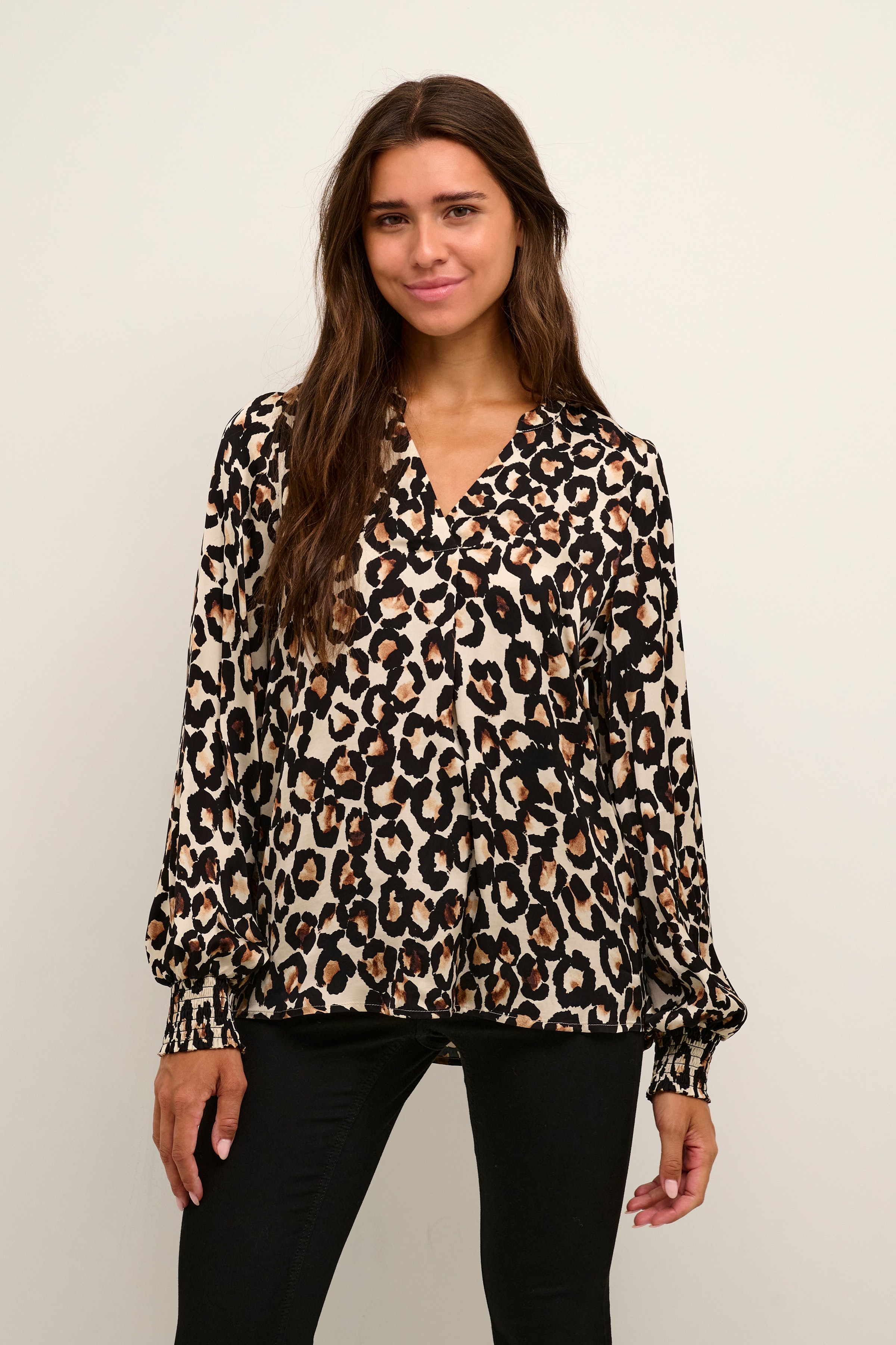 CUvinca Leopard bluse LOOKBOOK FRONT 50109250-141107