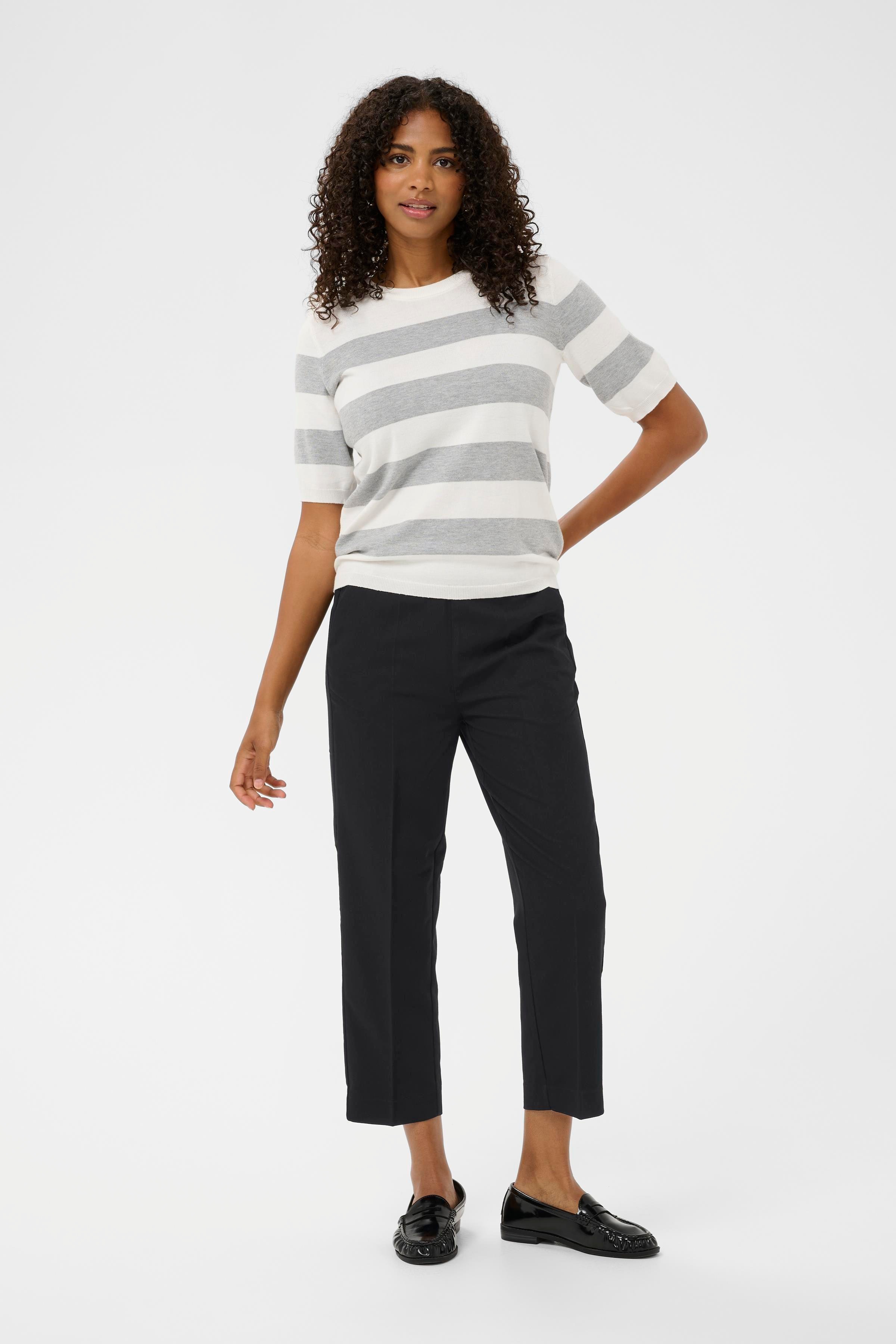 KAsakura Cropped Hose LOOKBOOK FRONT 10506127-100121