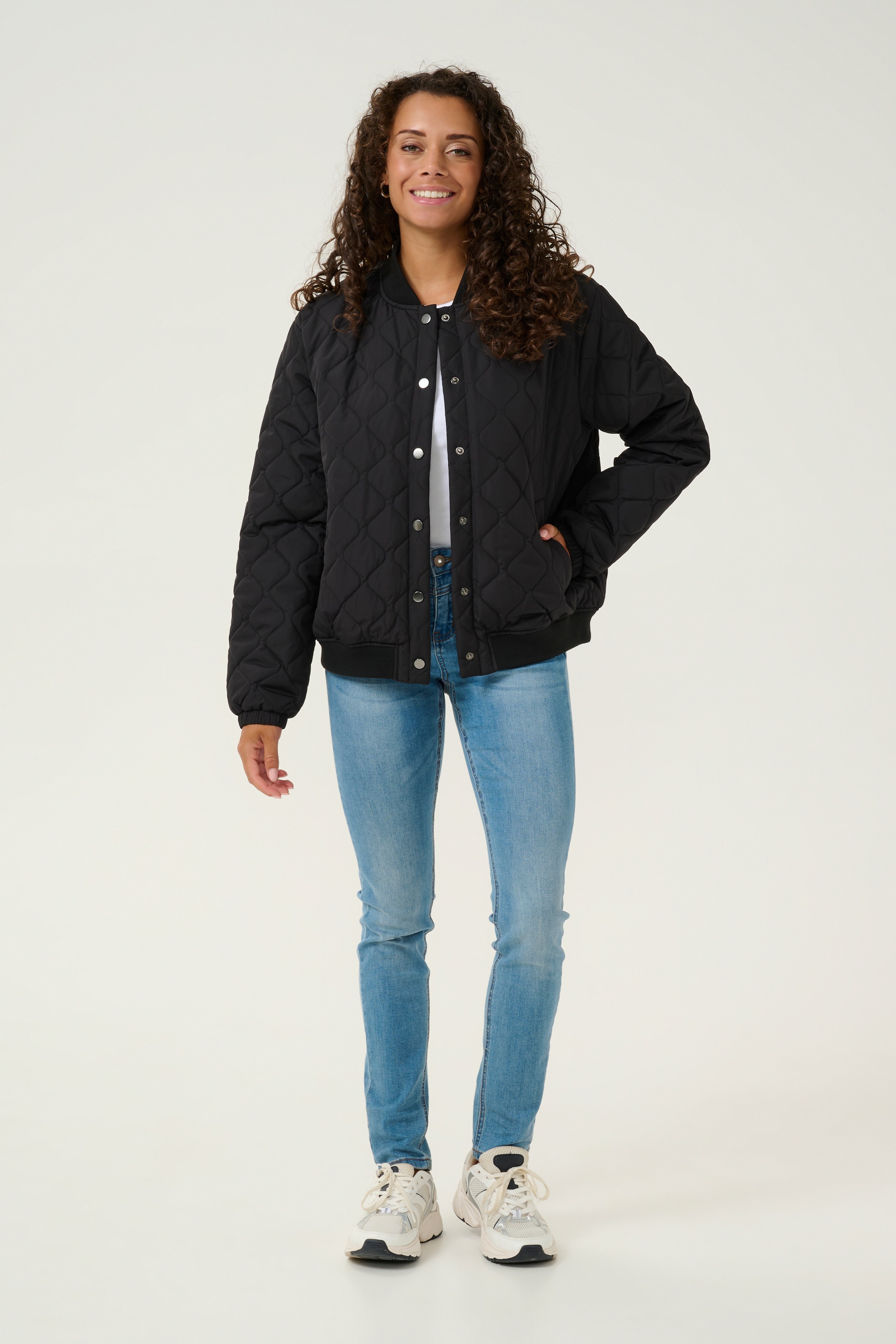 CRArwen Bomber jacket LOOKBOOK FRONT 10613653-100120