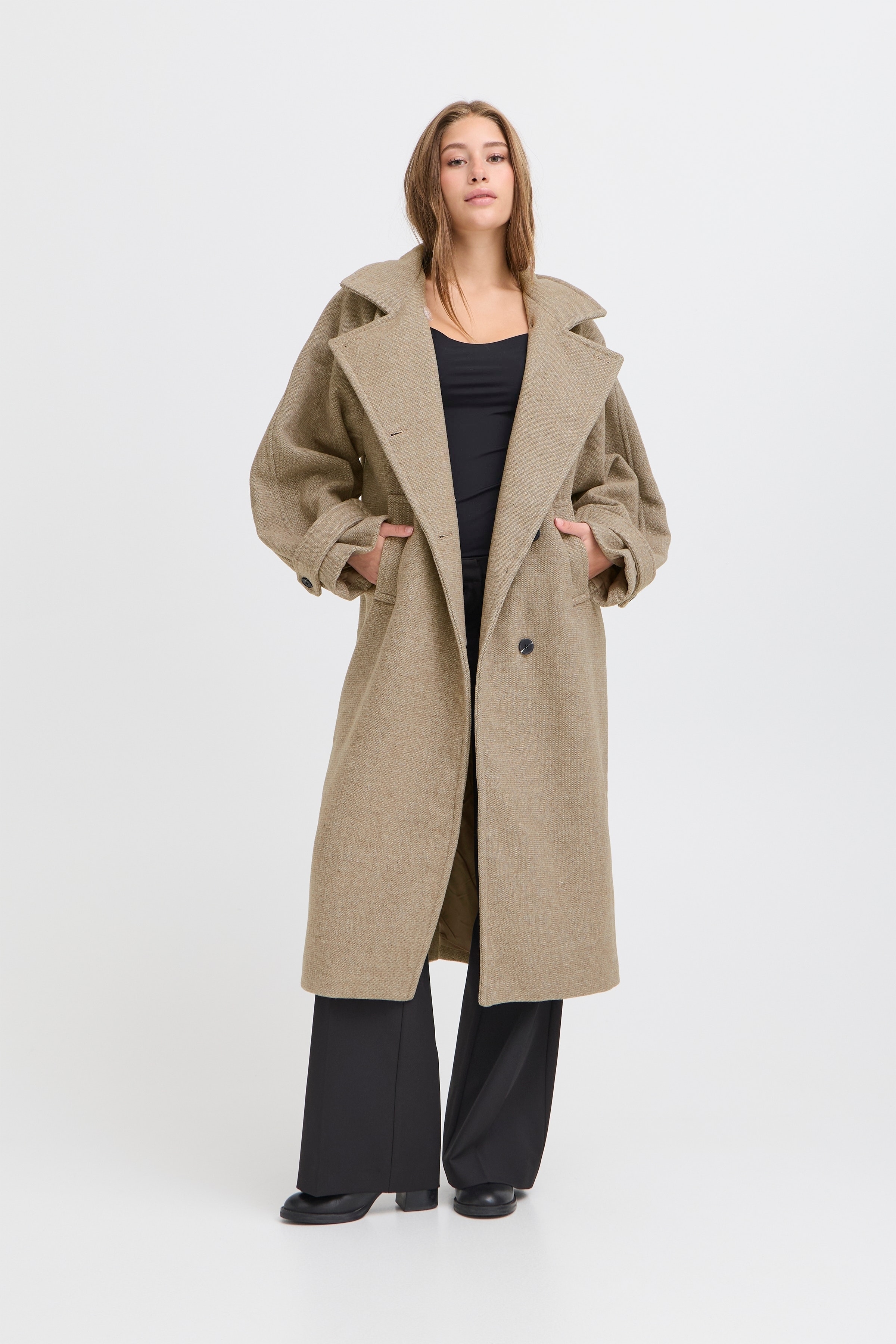 IHGAZIVA Ytterplagg LOOKBOOK FRONT 20121199-1713111