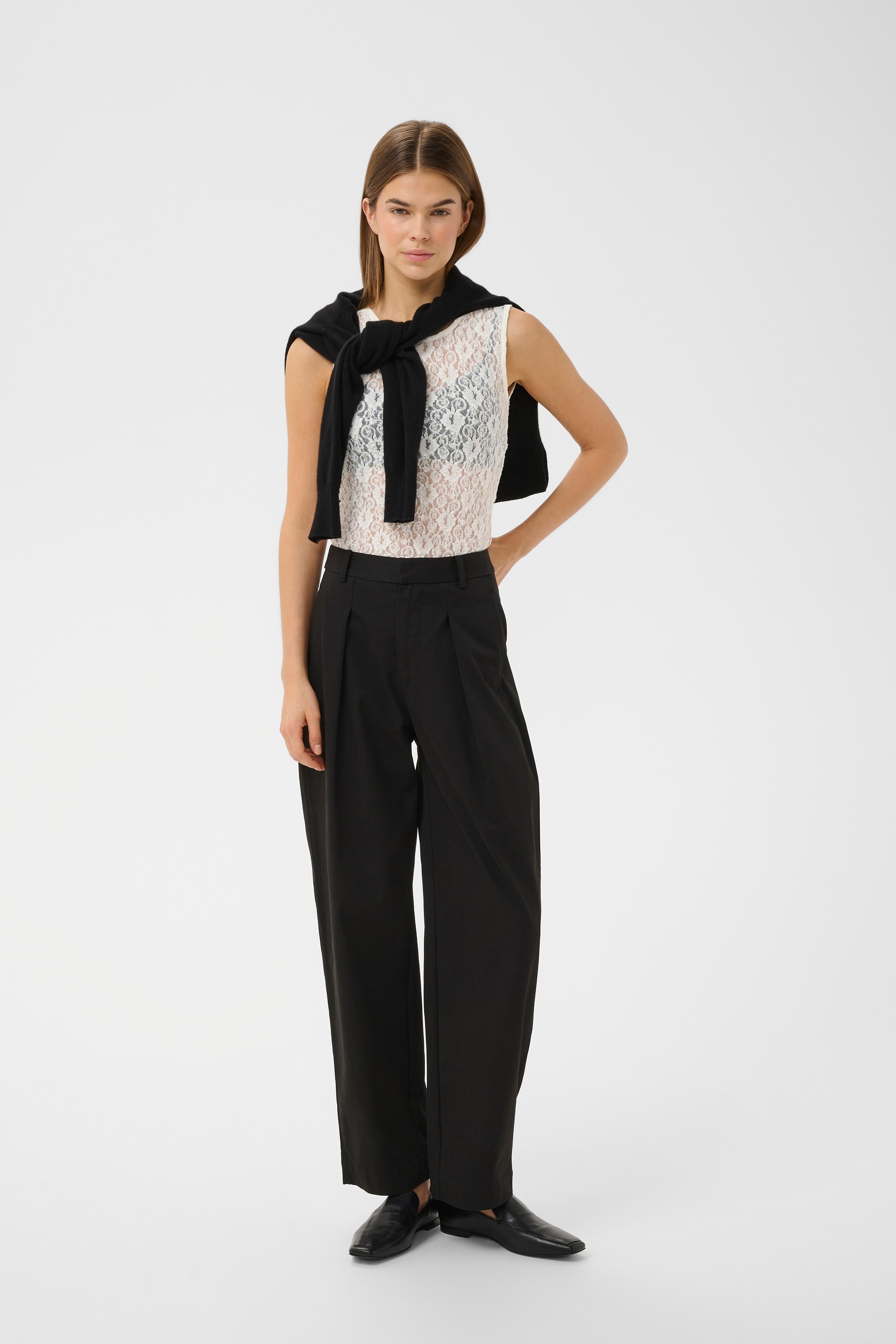 MilanaIW T-shirt LOOKBOOK FRONT 30110514-110701