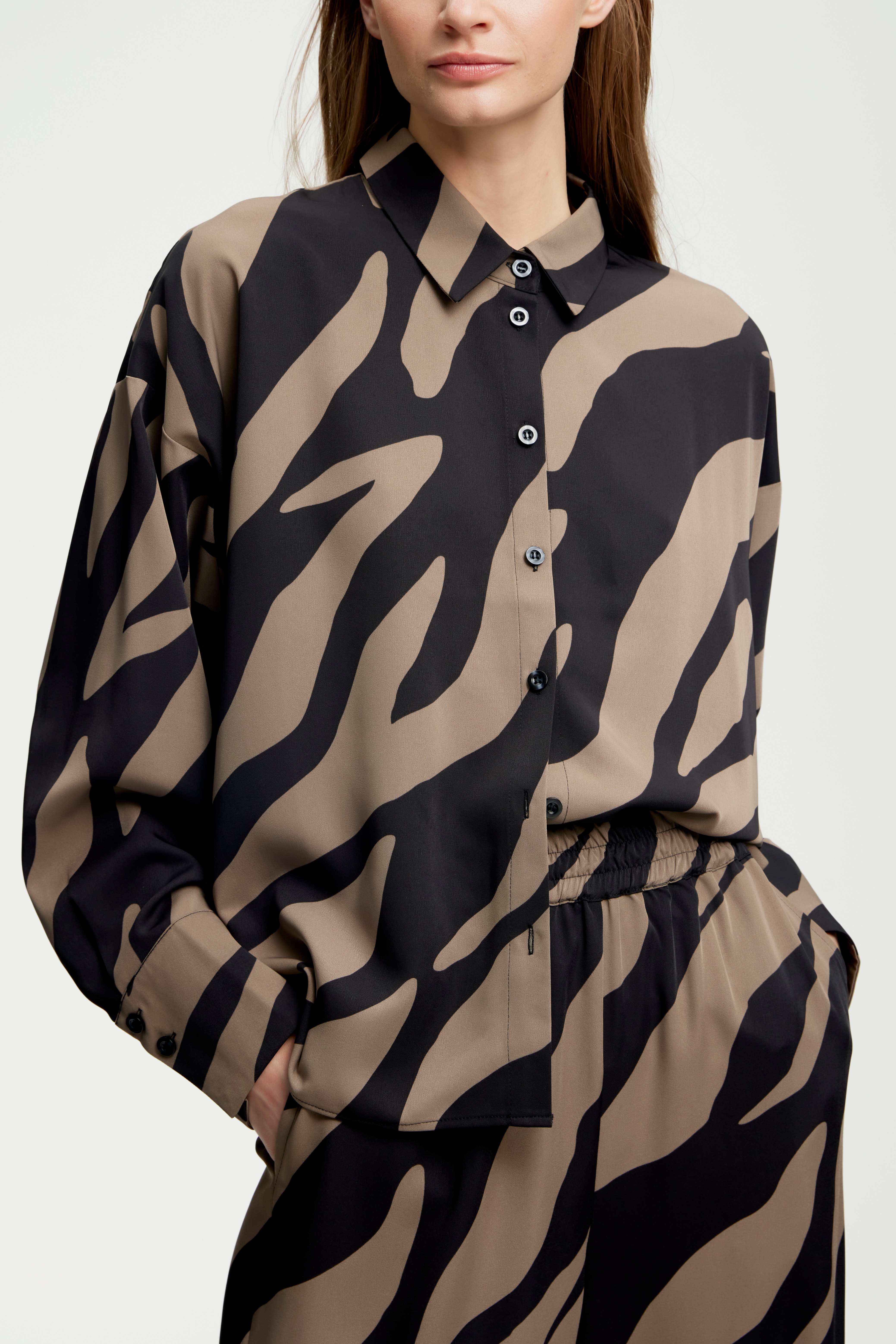 BothildeGZ Shirt LOOKBOOK FRONT 10906783-103715