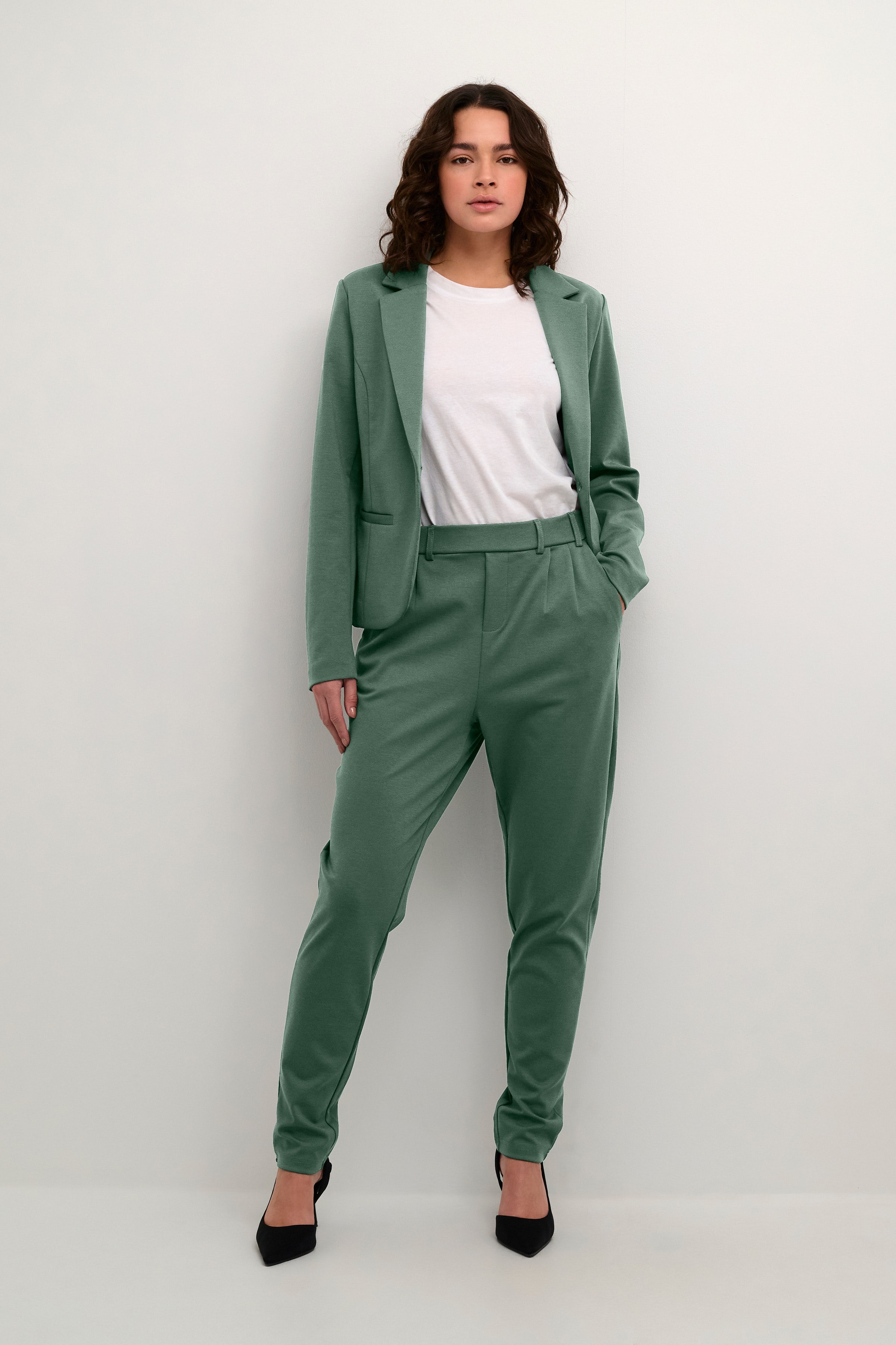 KAjenny Trousers LOOKBOOK FRONT 10508651-185913