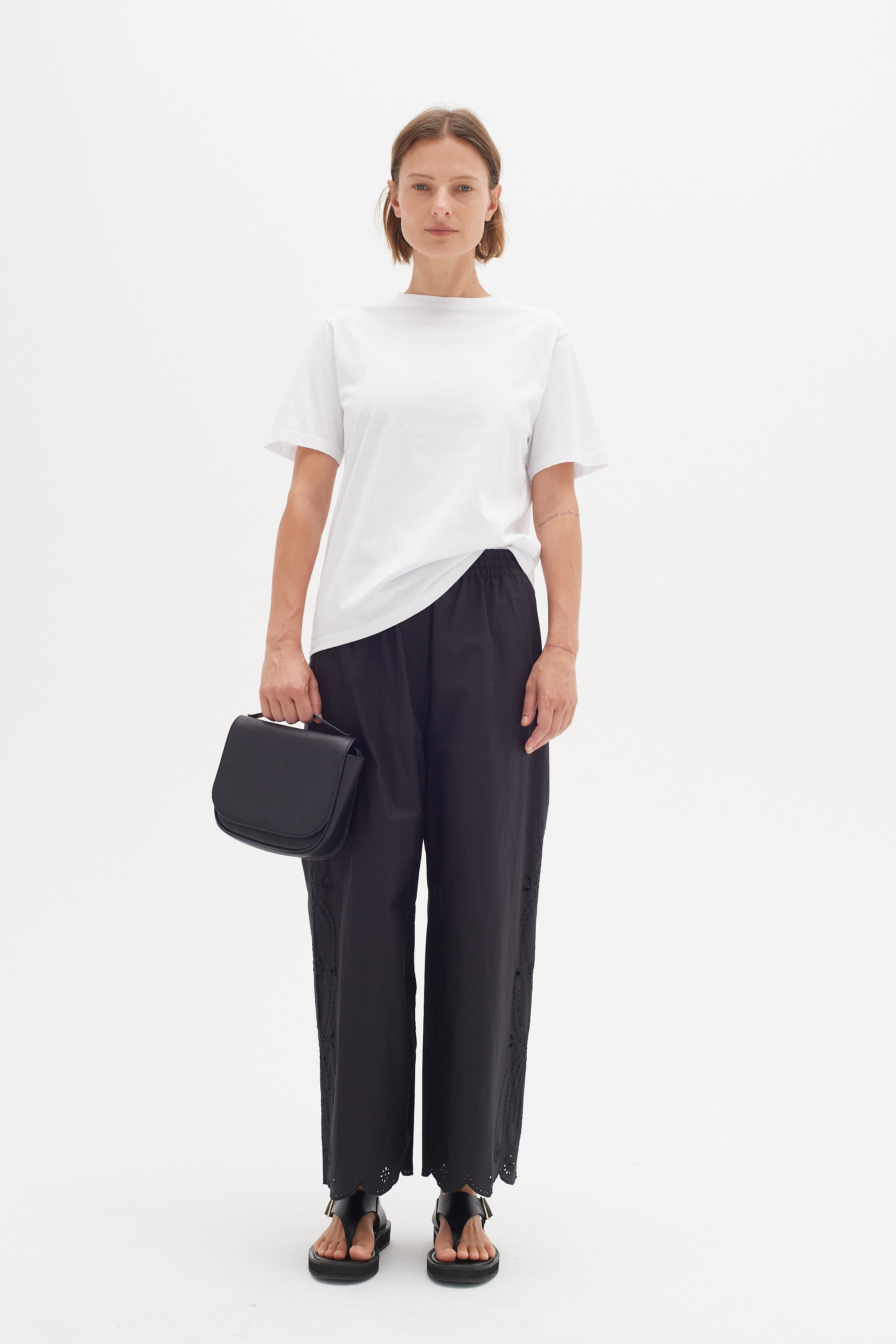 ThinaIW Trousers LOOKBOOK FRONT 30108296-194008