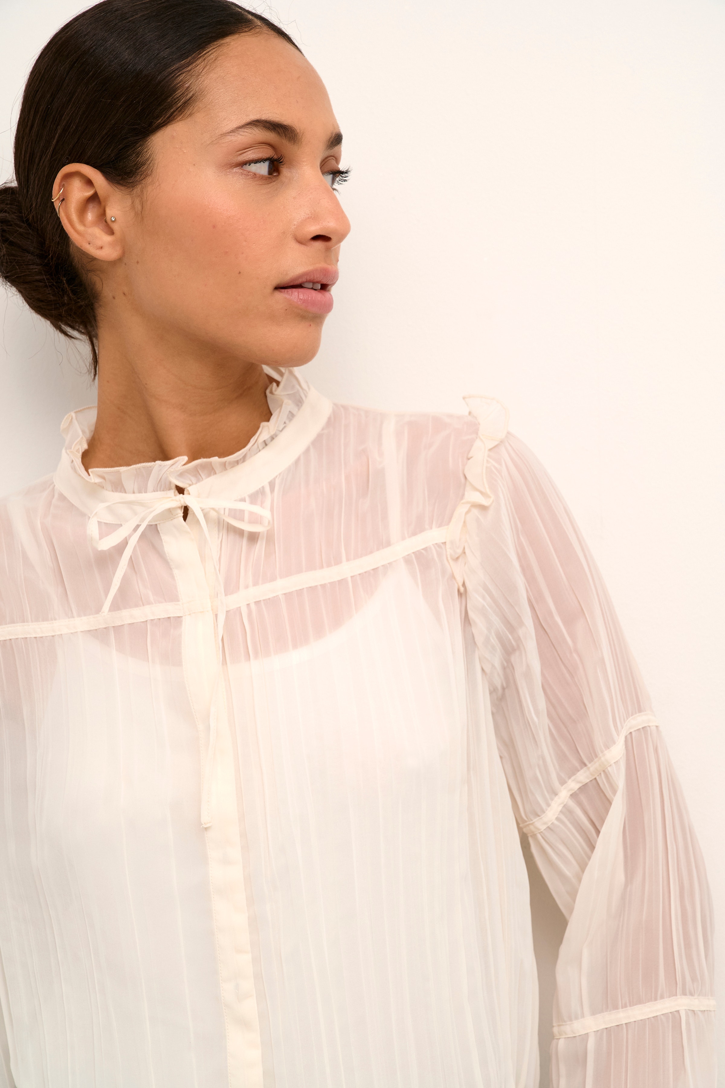 LindaKB Shirt LOOKBOOK DETAIL 10104621-110103