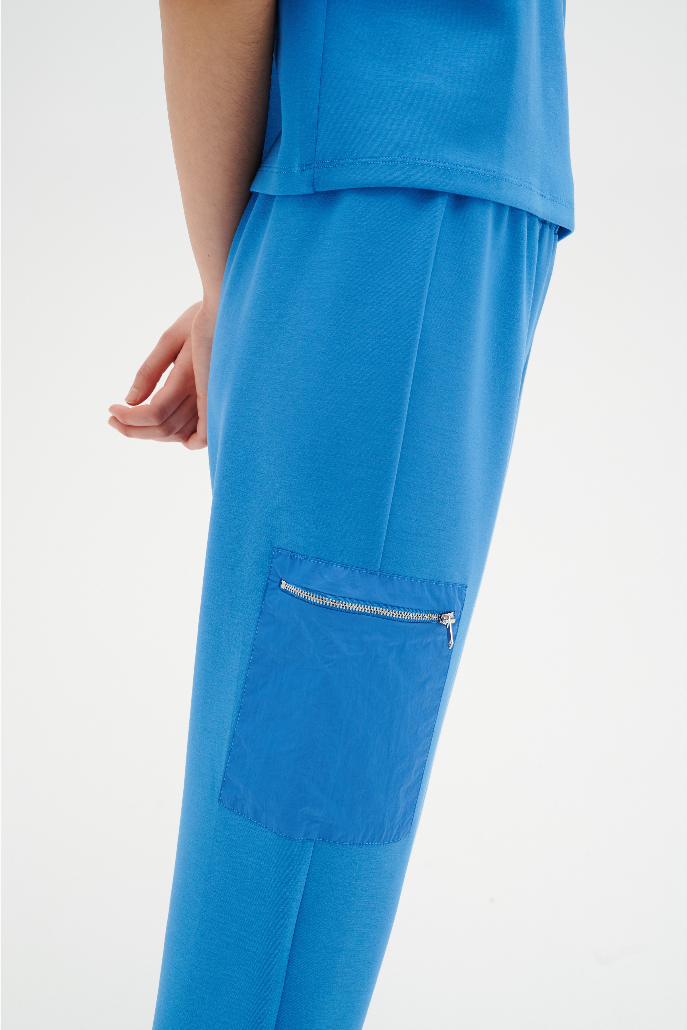 ZevIW Trousers LOOKBOOK DETAIL 30108201-184045