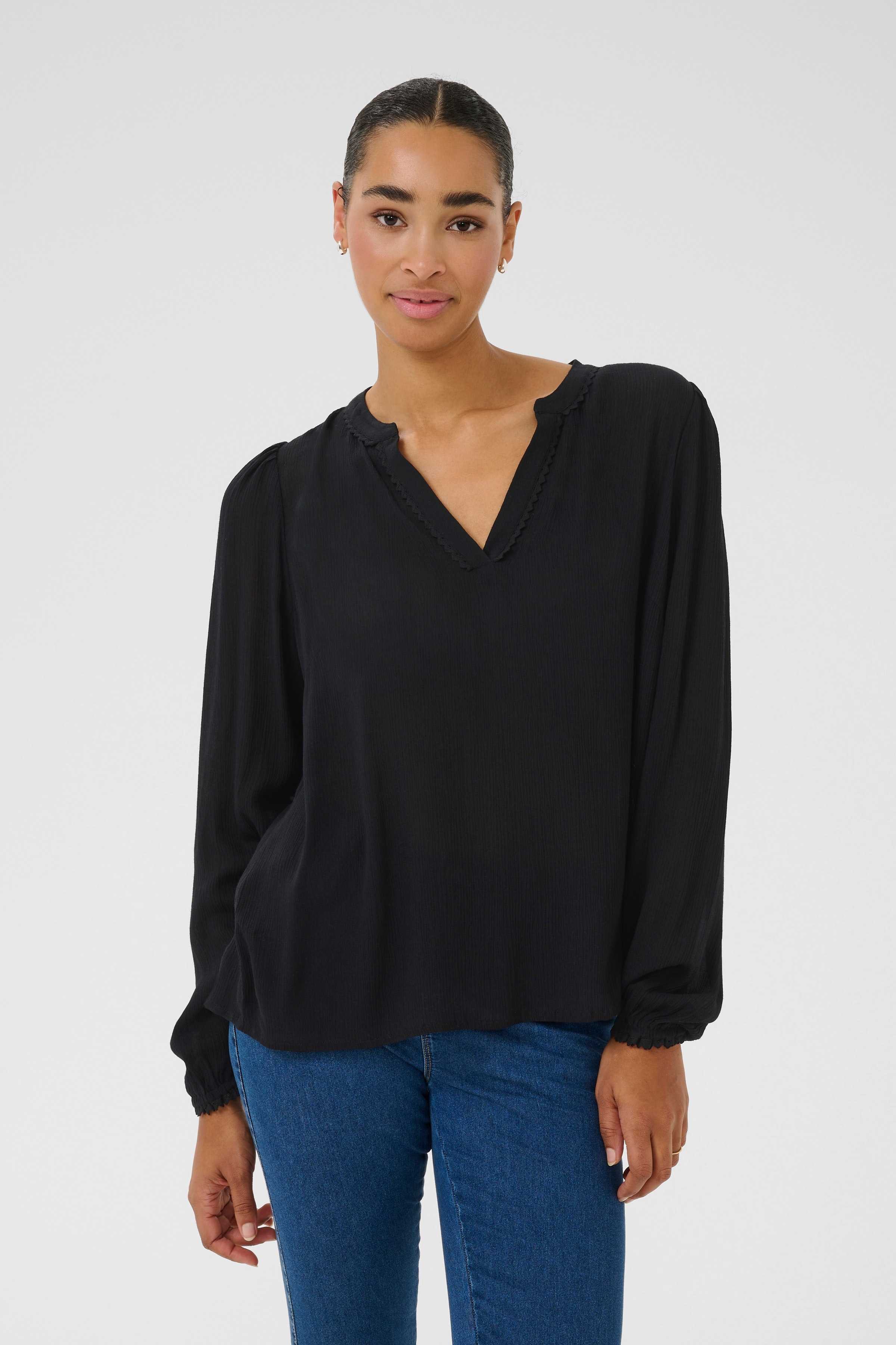 KAno Blouse LOOKBOOK FRONT 10510202-100121