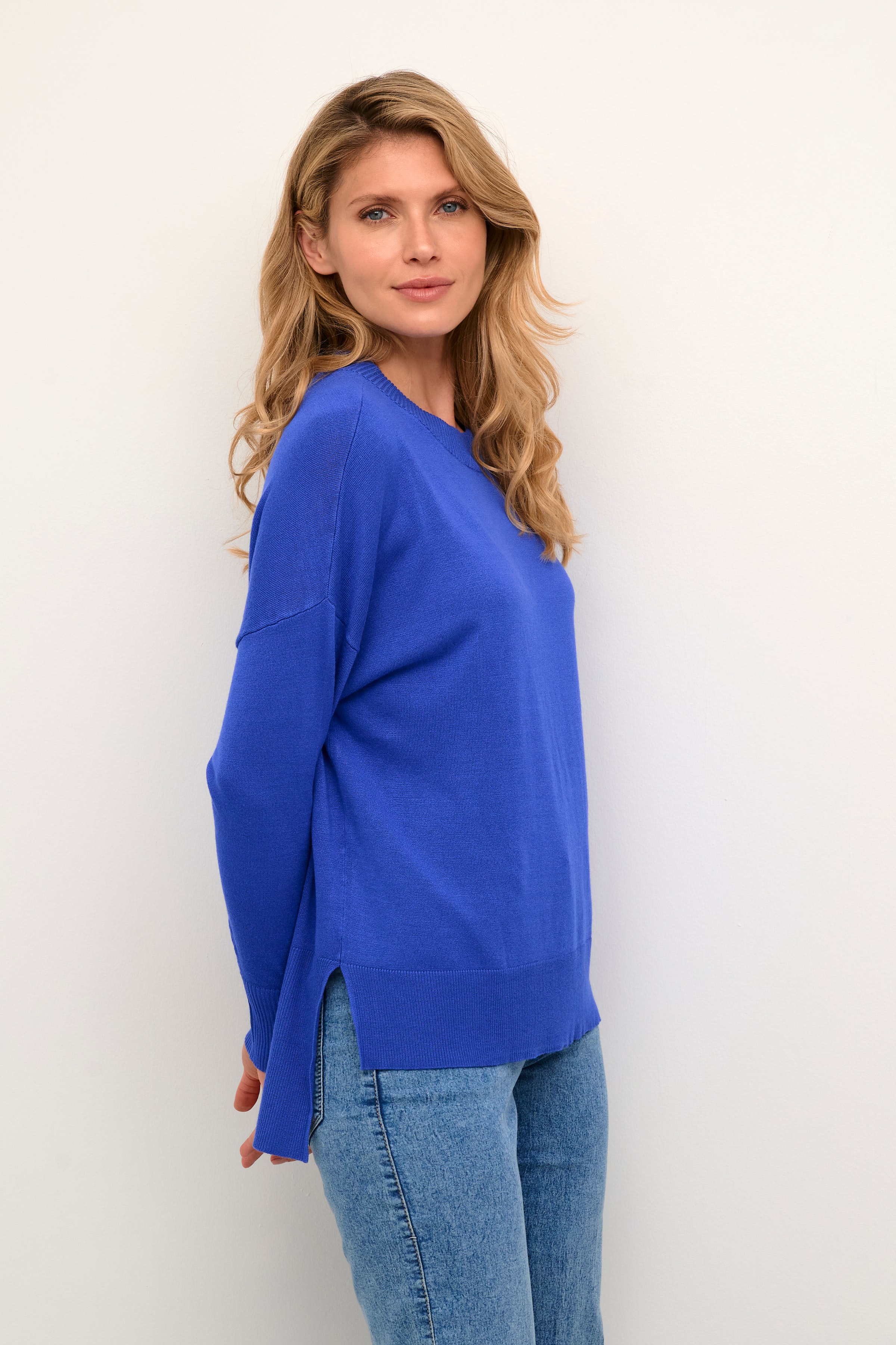 BPalona Pullover LOOKBOOK FRONT 10590383-183949B