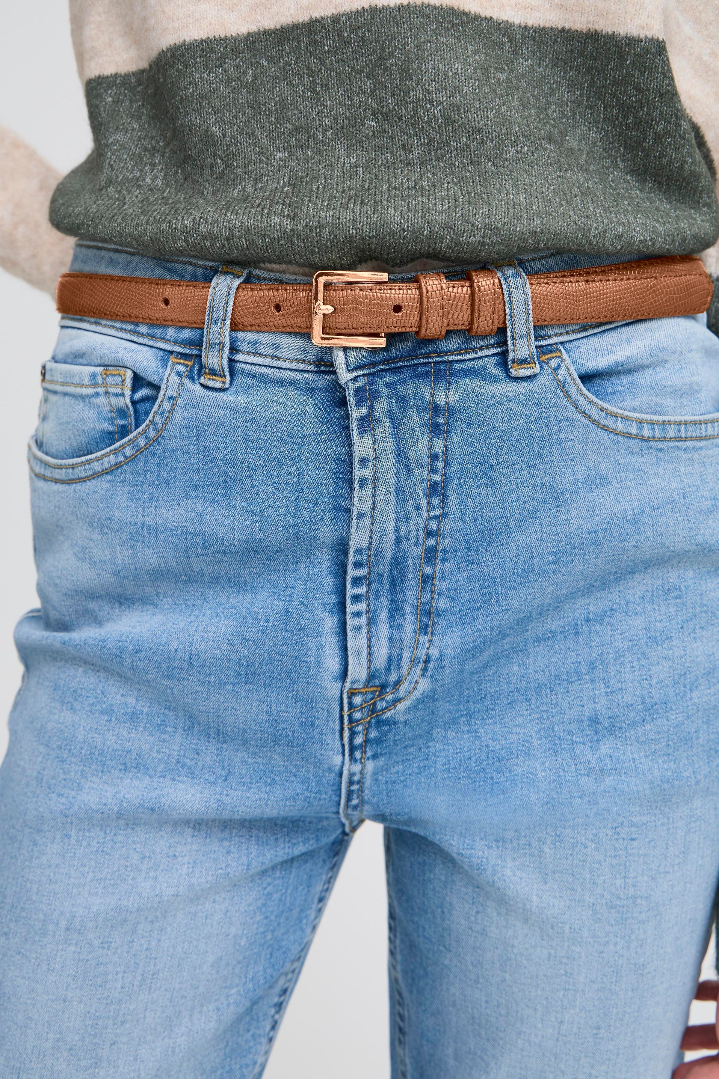 IALEANA Bälte LOOKBOOK FRONT 20124375-181421