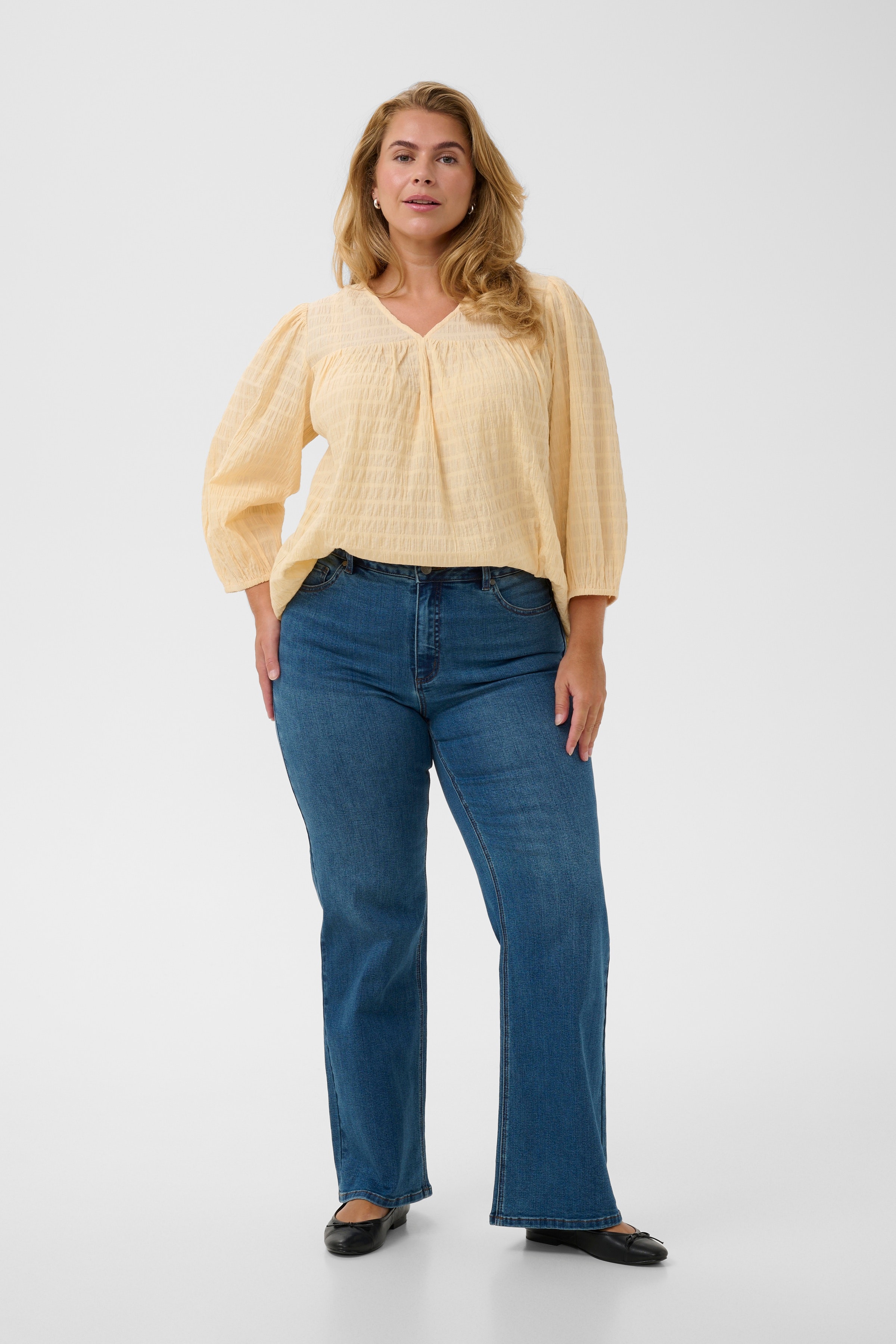 KCflora Jeans LOOKBOOK FRONT 10583711-102272