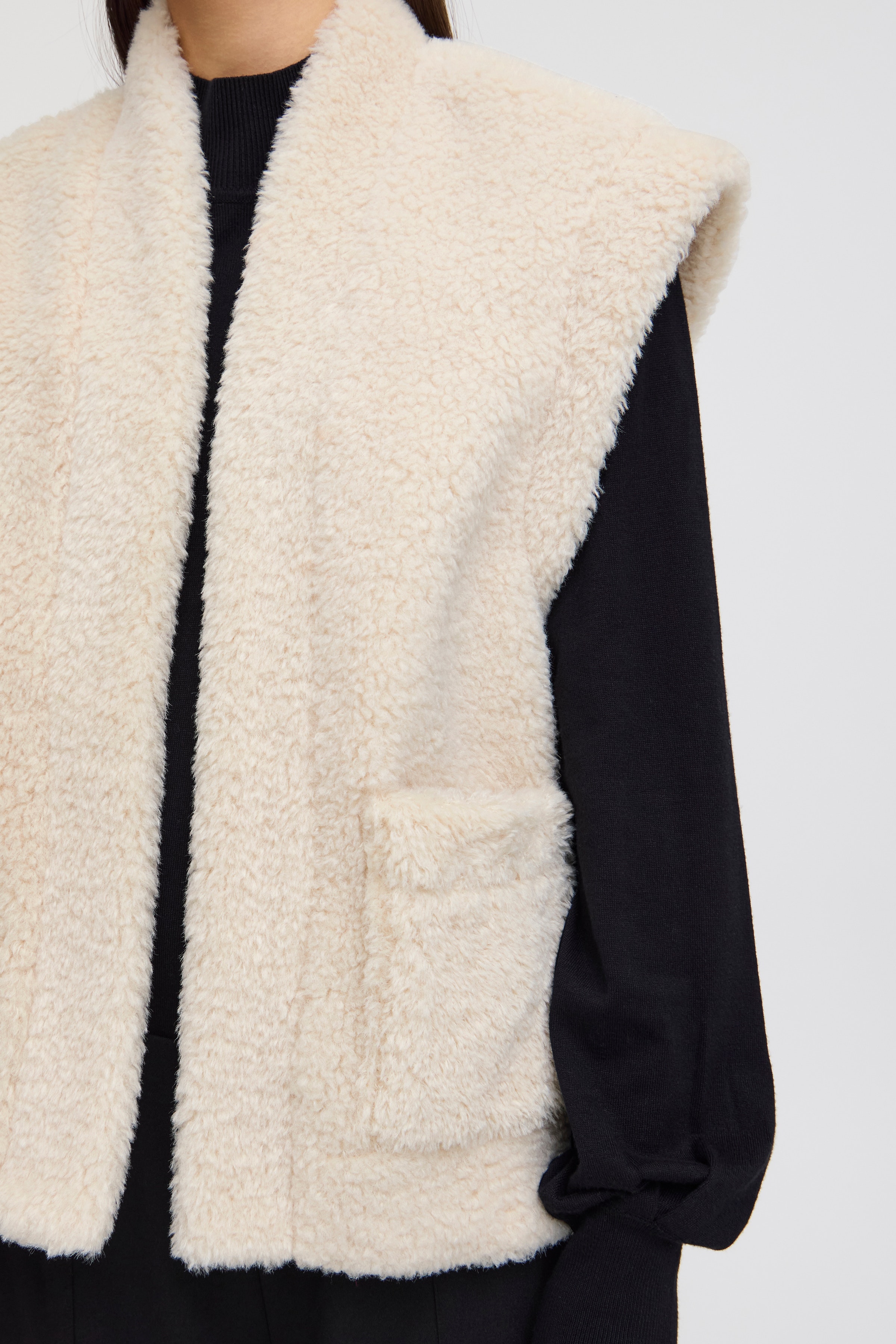 IHGIZLA Weste oberbekleidung LOOKBOOK DETAIL 20122322-130905