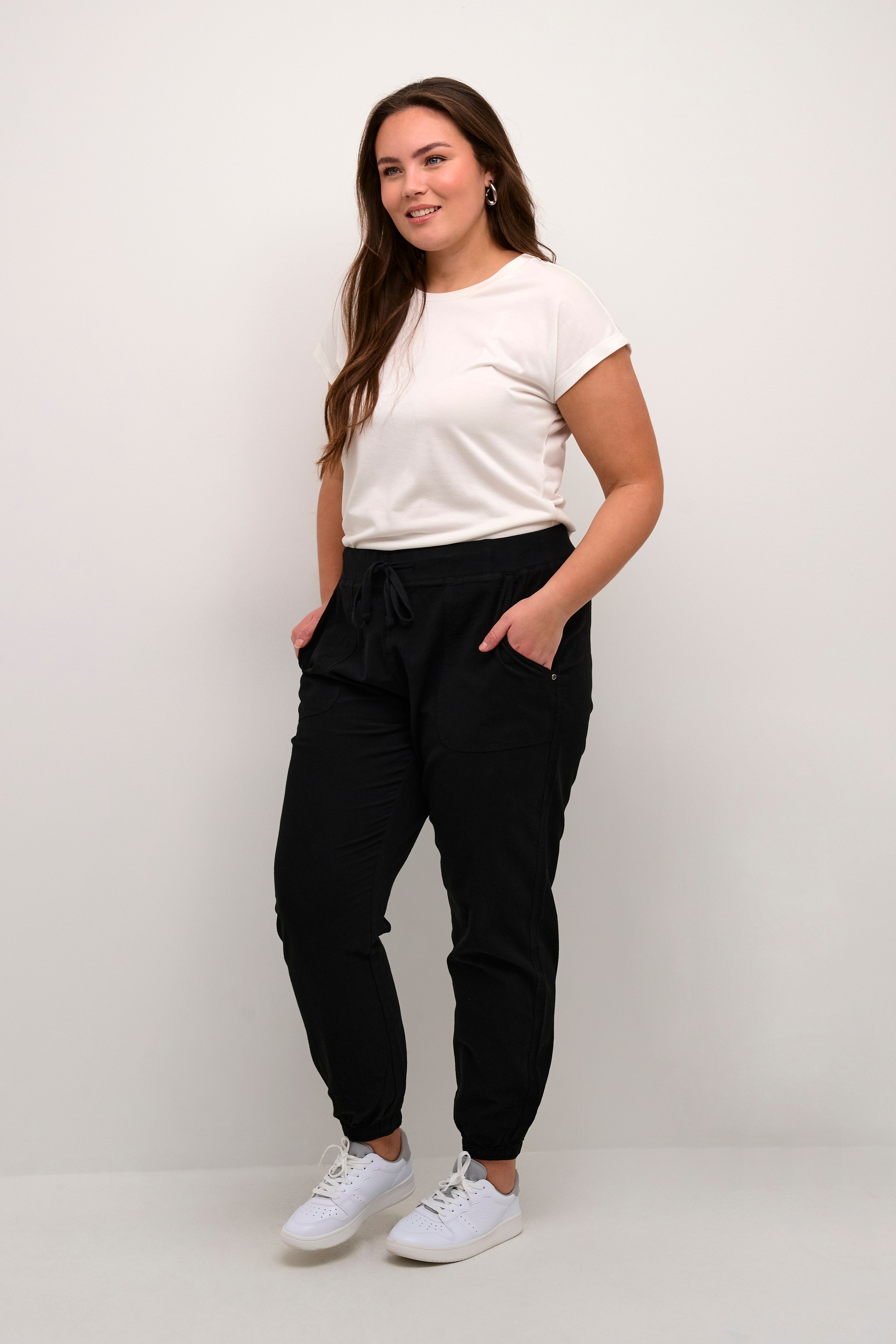 KCnana Broek LOOKBOOK FRONT 10581492-100121