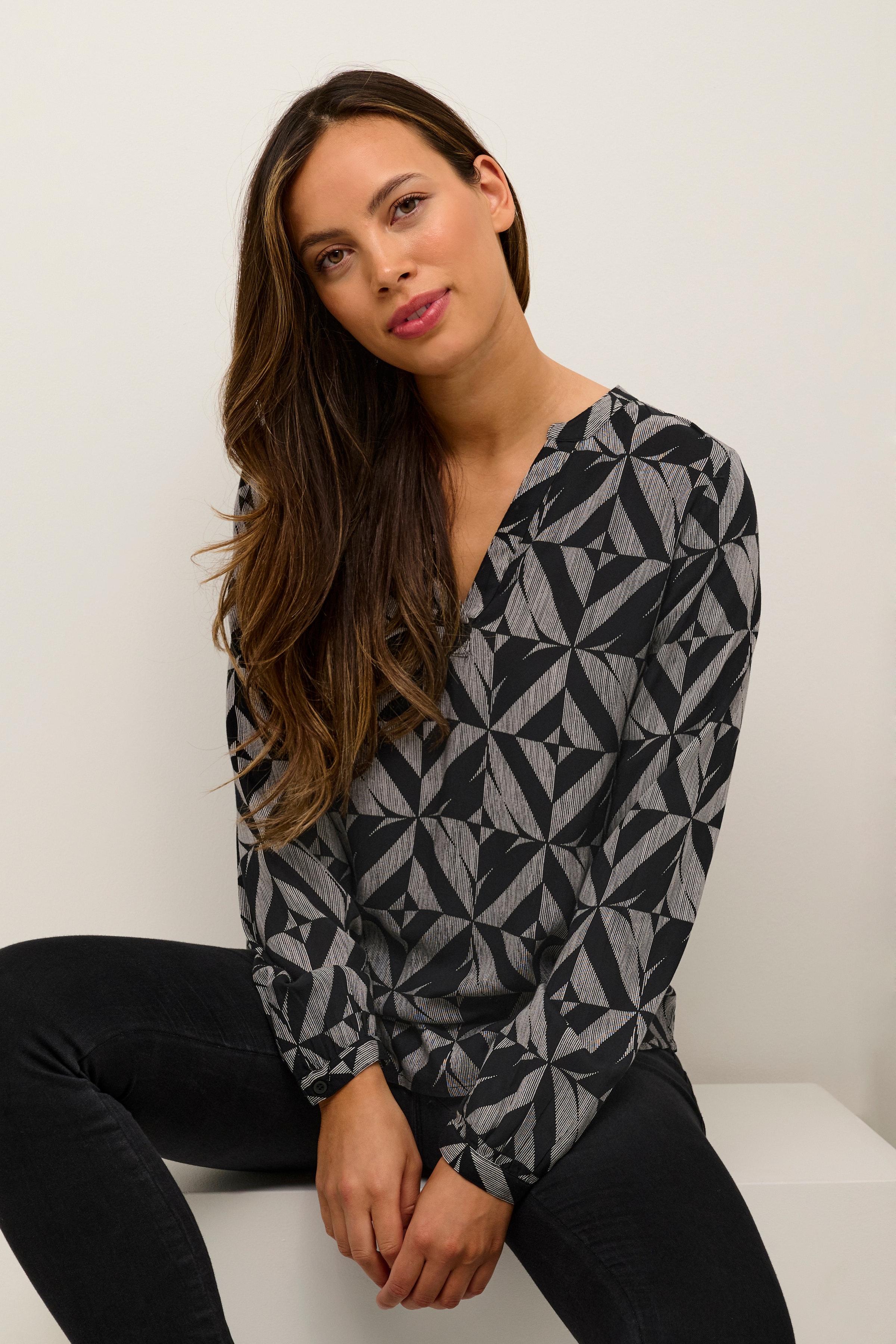 KAmillik Blouse LOOKBOOK DETAIL 10507065-103614